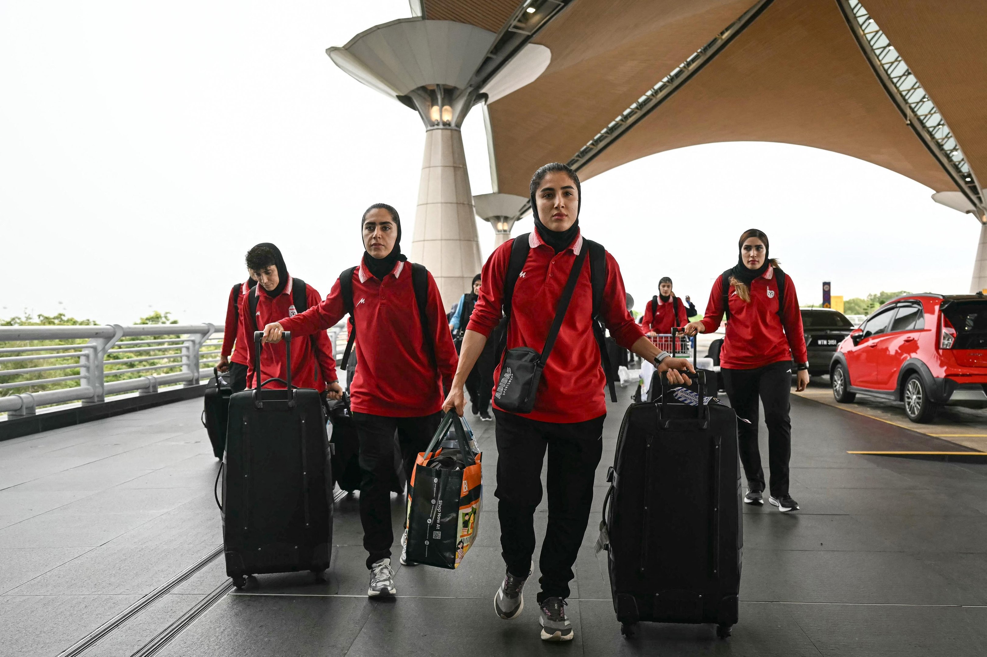 Atletas da sele&ccedil;&atilde;o iraniana estavam refugiadas na Austr&aacute;lia desde fevereiro