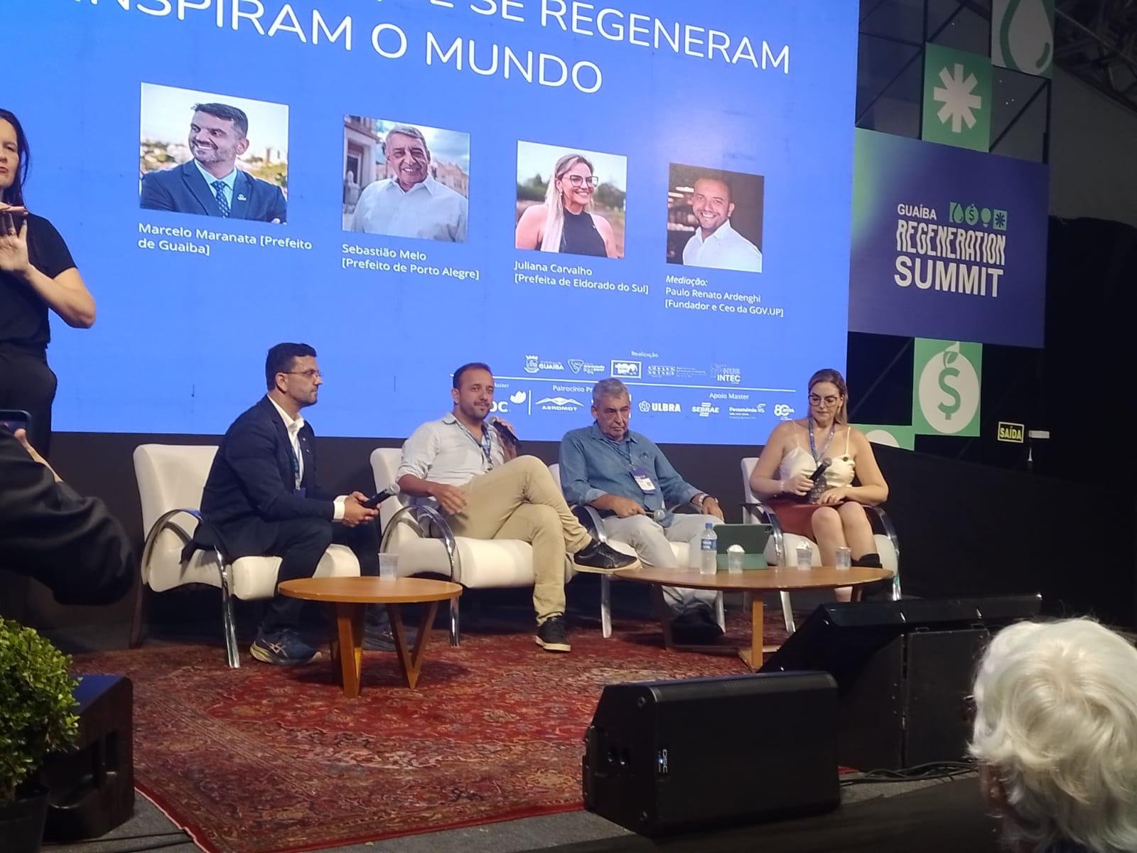 Prefeito de Gua&iacute;ba, Marcelo Maranata; de Porto Alegre, Sebasti&atilde;o Melo e de Eldorado do Sul, Juliana Carvalho participaram do painel &ldquo;Cidades que se regeneram inspiram o mundo&rdquo;