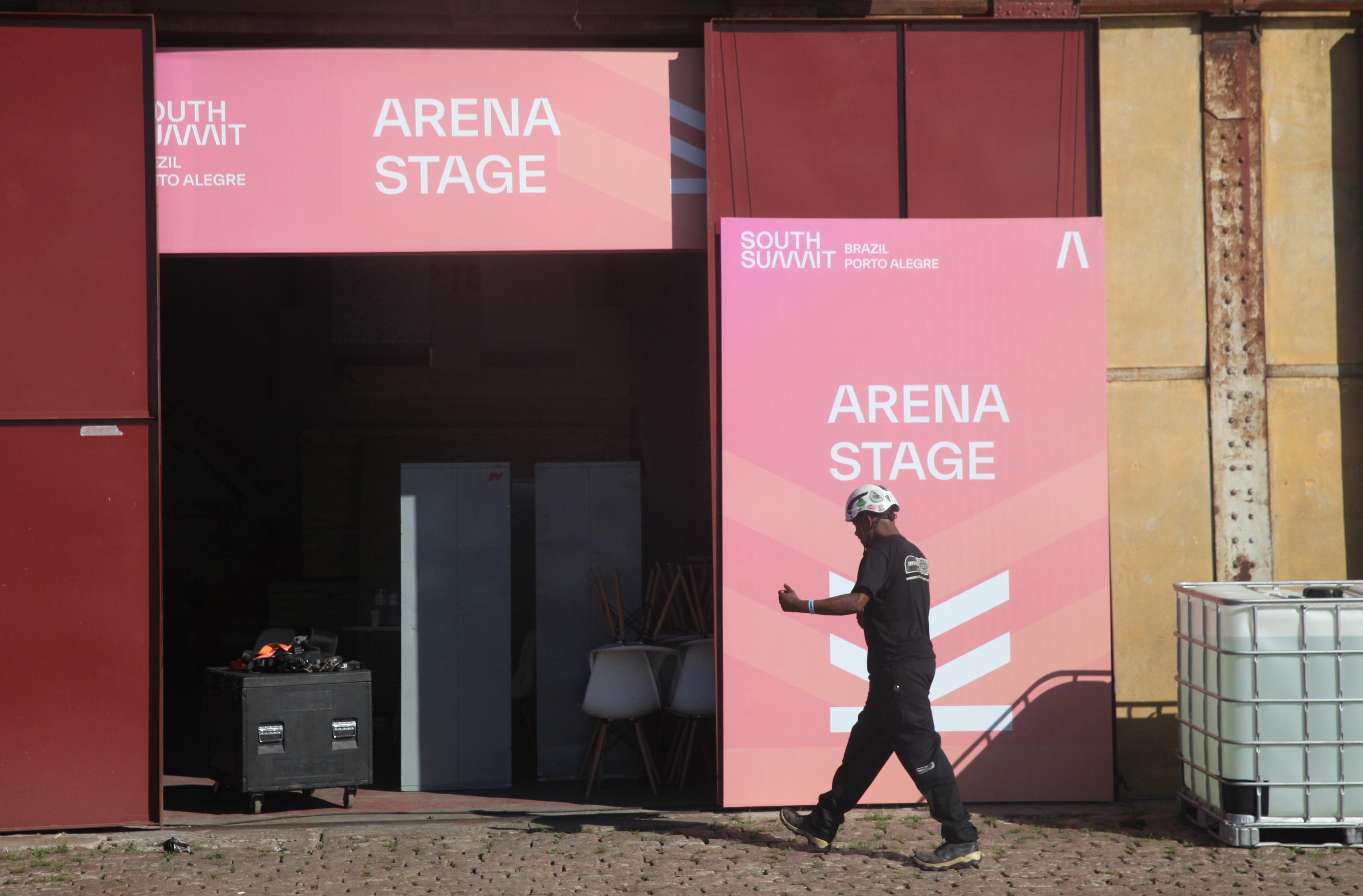 Montagem das estruturas do South Summit 2026