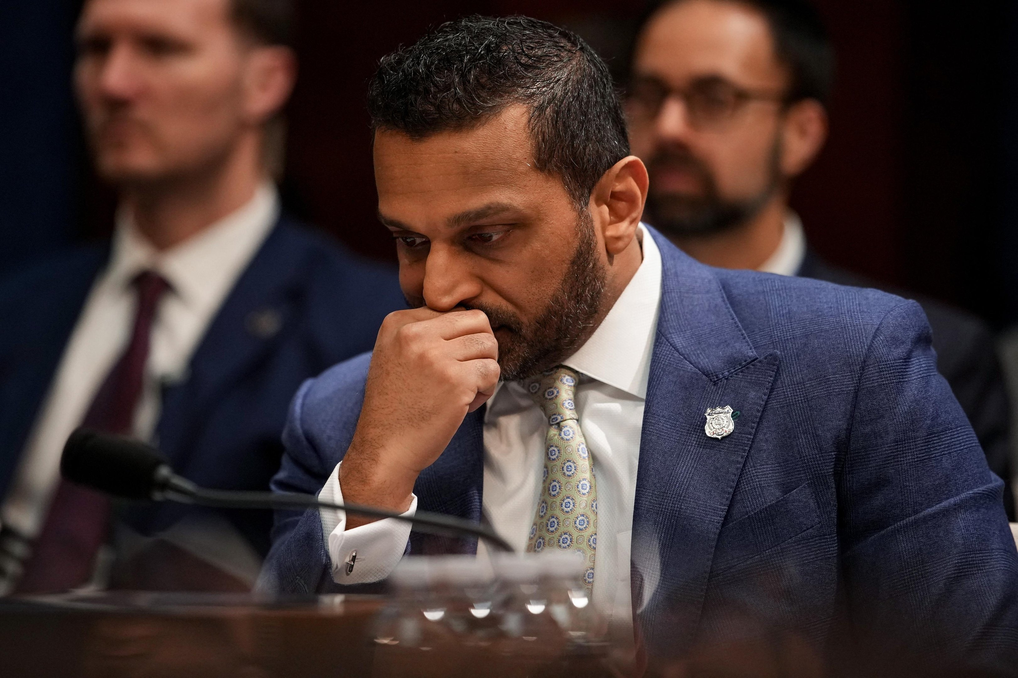 Kash Patel &eacute; alvo de processo por demiss&otilde;es sum&aacute;rias