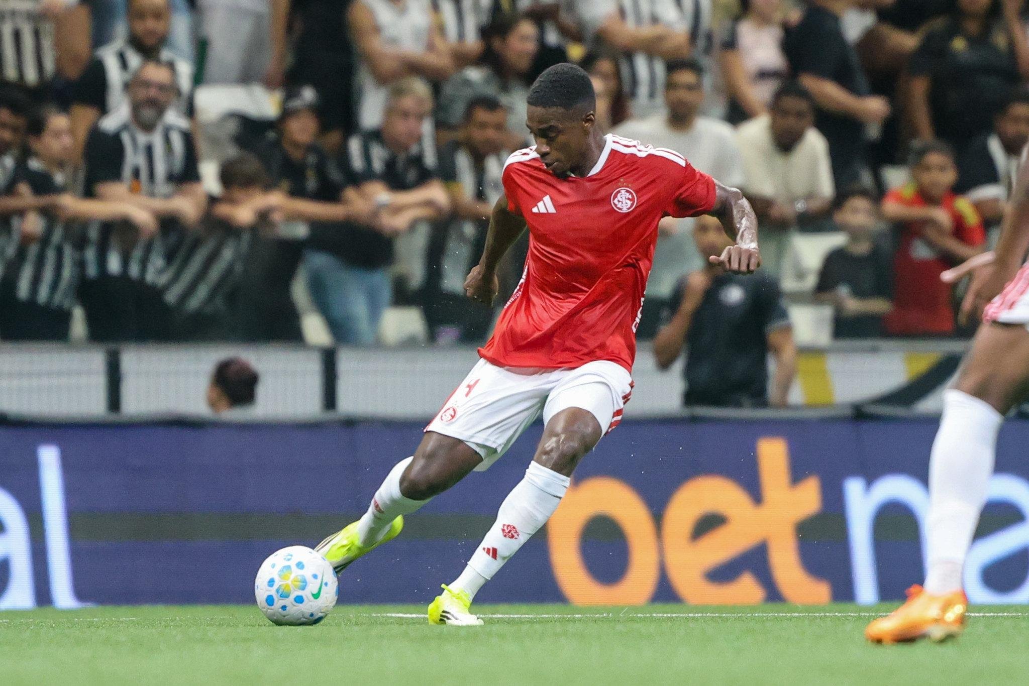 F&eacute;lix Torres foi convocado pelo Equador