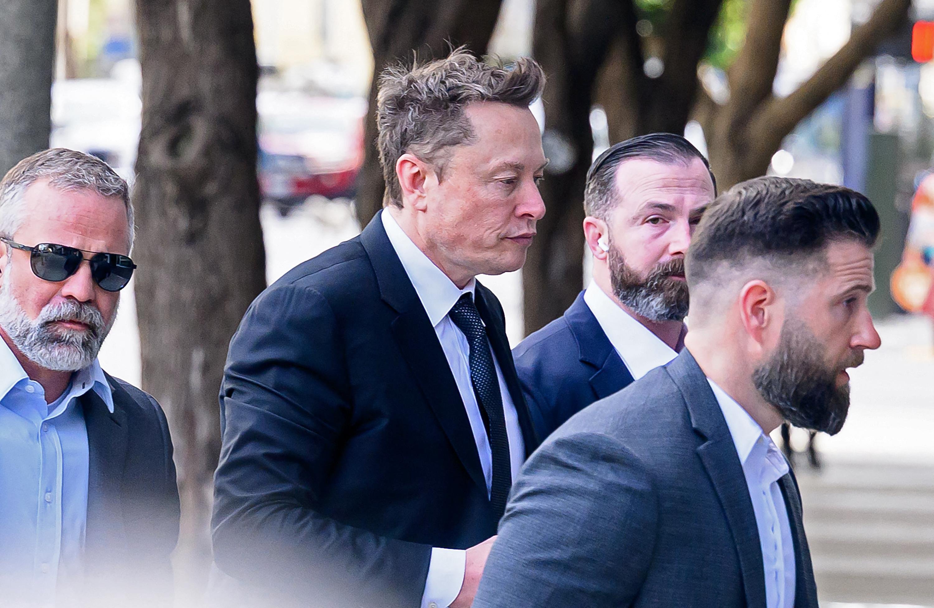 Reino Unido e a Uni&atilde;o Europeia tamb&eacute;m abriram investiga&ccedil;&otilde;es sobre a cria&ccedil;&atilde;o de deepfakes sexualizados de mulheres e crian&ccedil;as pelo chatbot de IA de Musk, o Grok
