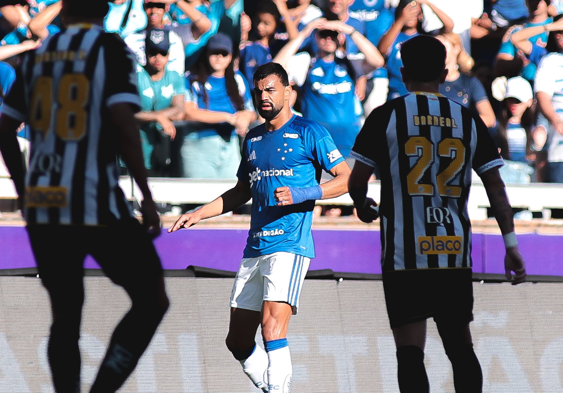 Mineiros cada vez mais pressionados no Brasileir&atilde;o