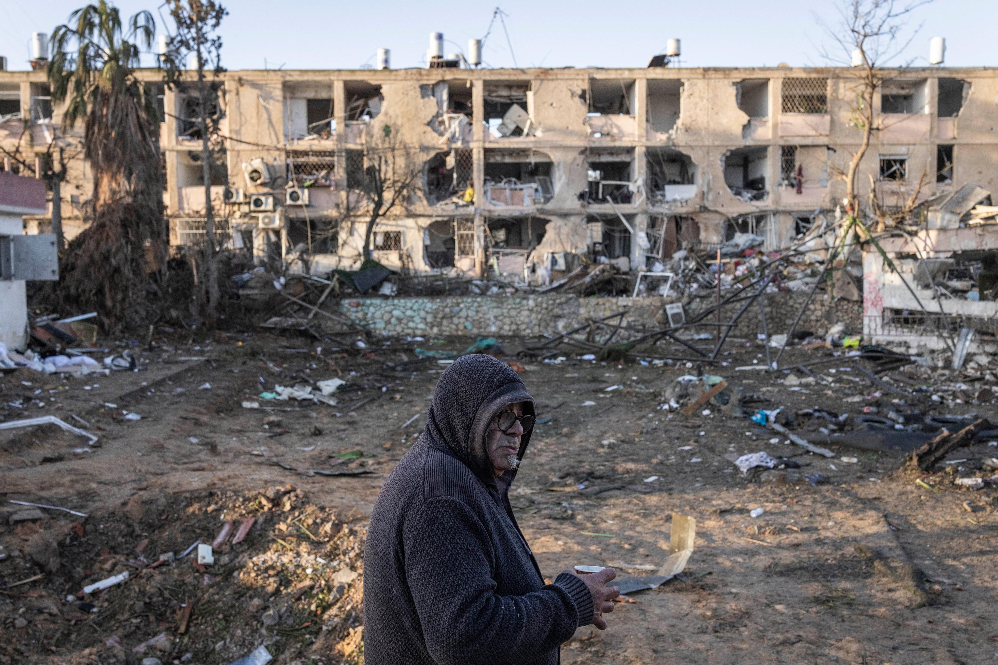 M&iacute;sseis iranianos conseguiram contornar a defesa a&eacute;rea e atingiram no s&aacute;bado duas cidades do sul de Israel, incluindo Dimona