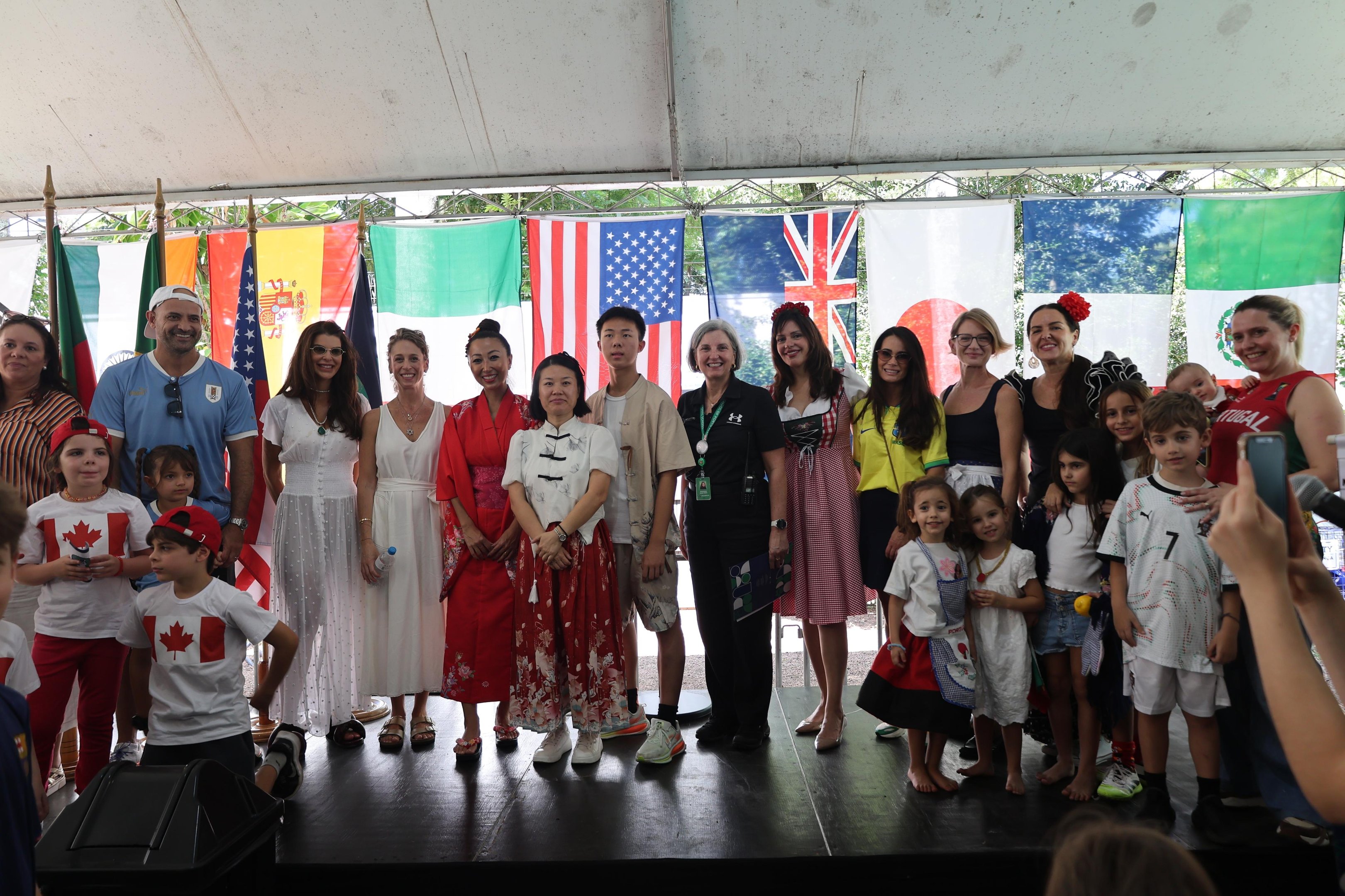 International Day proporcionou trocas culturais entre 12 pa&iacute;ses no &uacute;ltimo s&aacute;bado