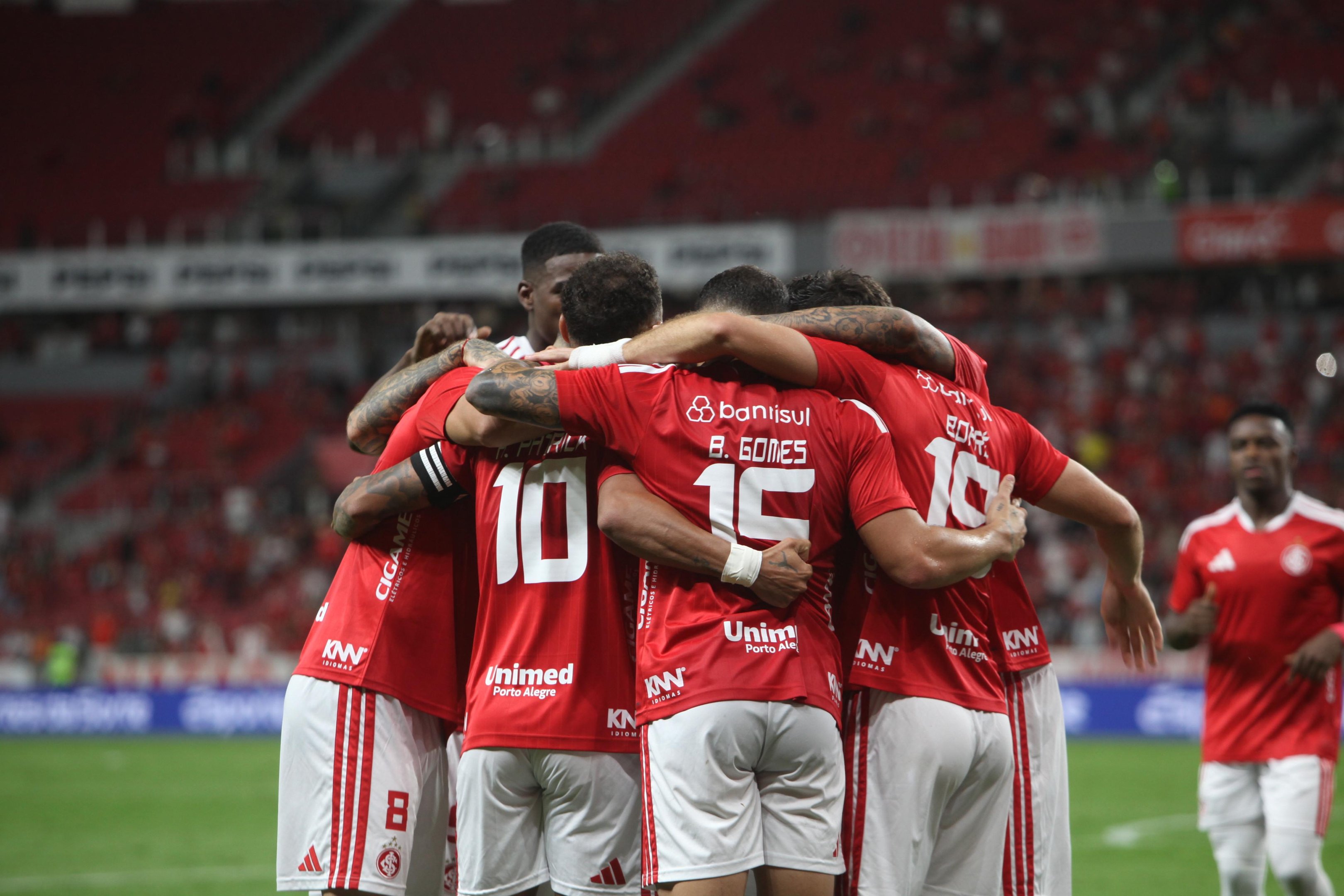 Inter: tr&ecirc;s derrotas e uma vit&oacute;ria no Beira-Rio