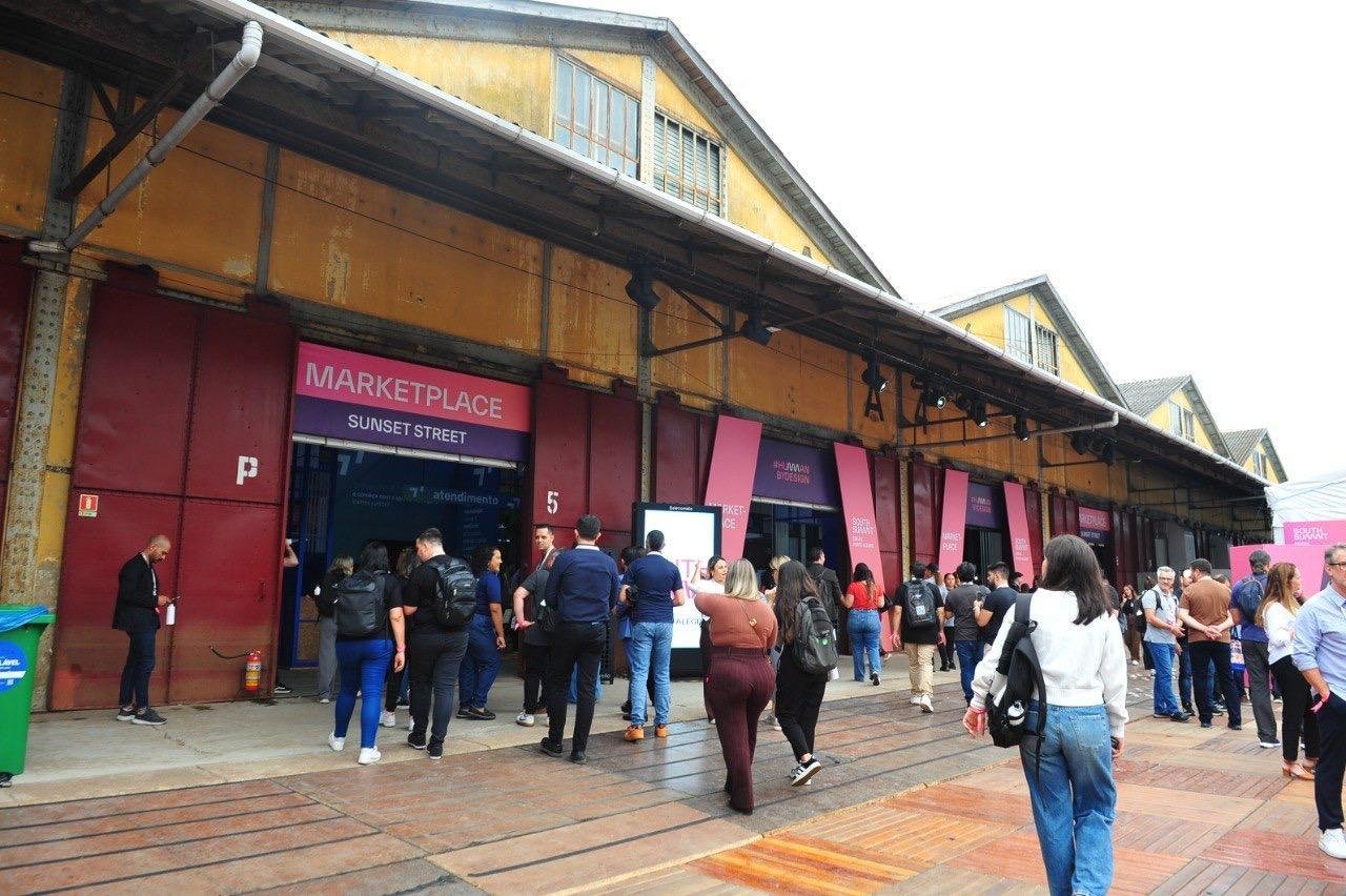 Evento come&ccedil;ou nesta quarta em Porto Alegre