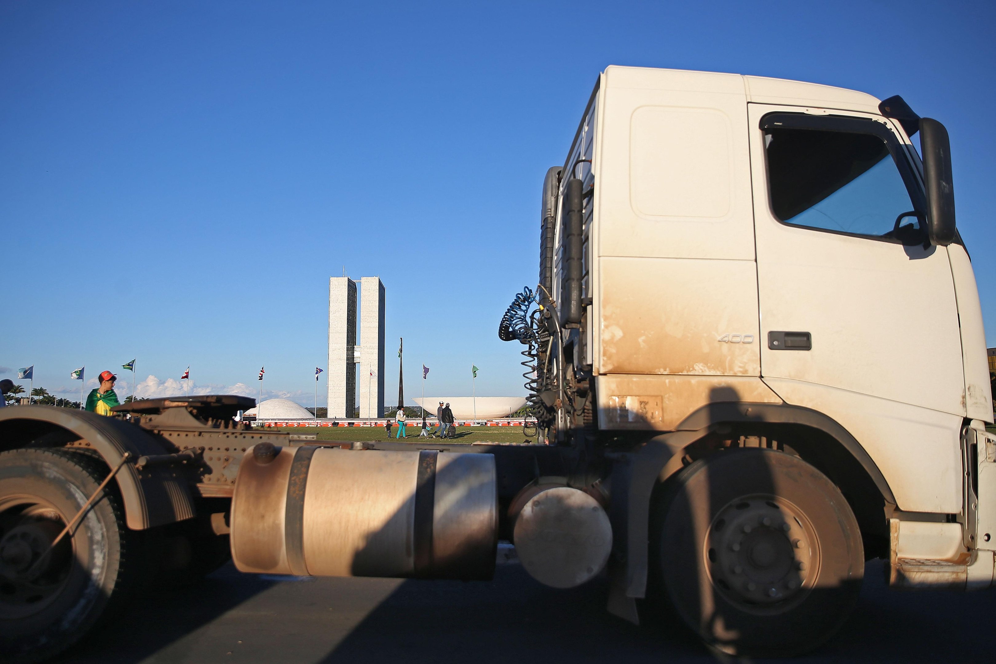 Ag&ecirc;ncia Nacional de Transportes Terrestres (ANTT) publicou nesta quarta-feira, 25, a resolu&ccedil;&atilde;o que regulamenta a puni&ccedil;&atilde;o em caso de descumprimento da tabela com piso para o transporte rodovi&aacute;rio