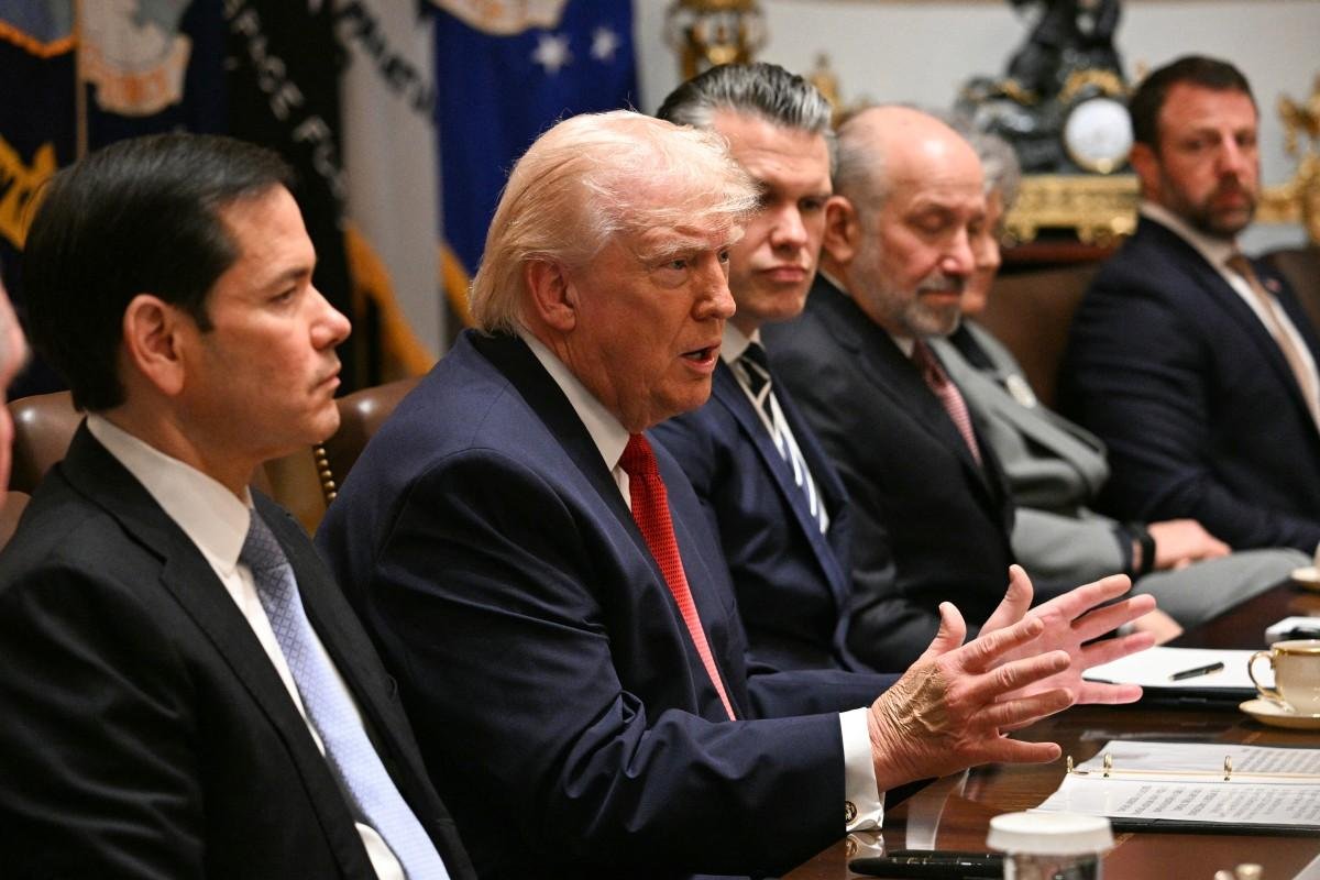 H&aacute; dias, Trump afirma que o Ir&atilde; quer chegar a um acordo, mas Teer&atilde; sustenta que n&atilde;o h&aacute; negocia&ccedil;&otilde;es diretas