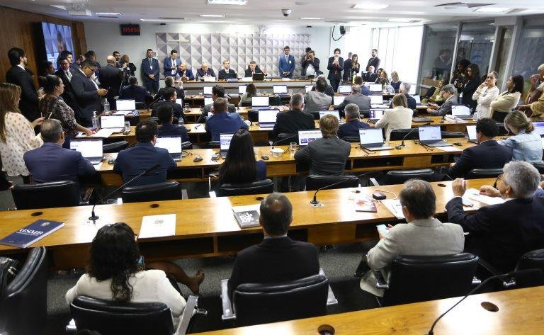 Comiss&atilde;o aprovou convoca&ccedil;&atilde;o do presidente da Associa&ccedil;&atilde;o Nacional de Correspondentes Banc&aacute;rios e quebra de sigilo ex-secret&aacute;rio parlamentar investigado