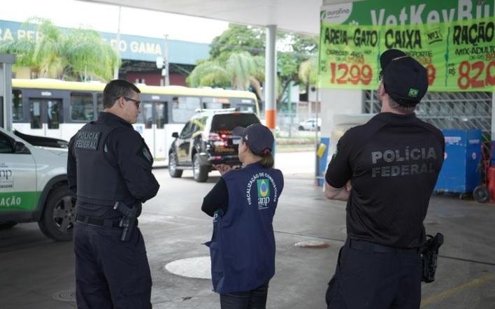 &ldquo;Vem Diesel&rdquo;: a&ccedil;&atilde;o da PF combate pre&ccedil;os abusivos em postos de 11 estados