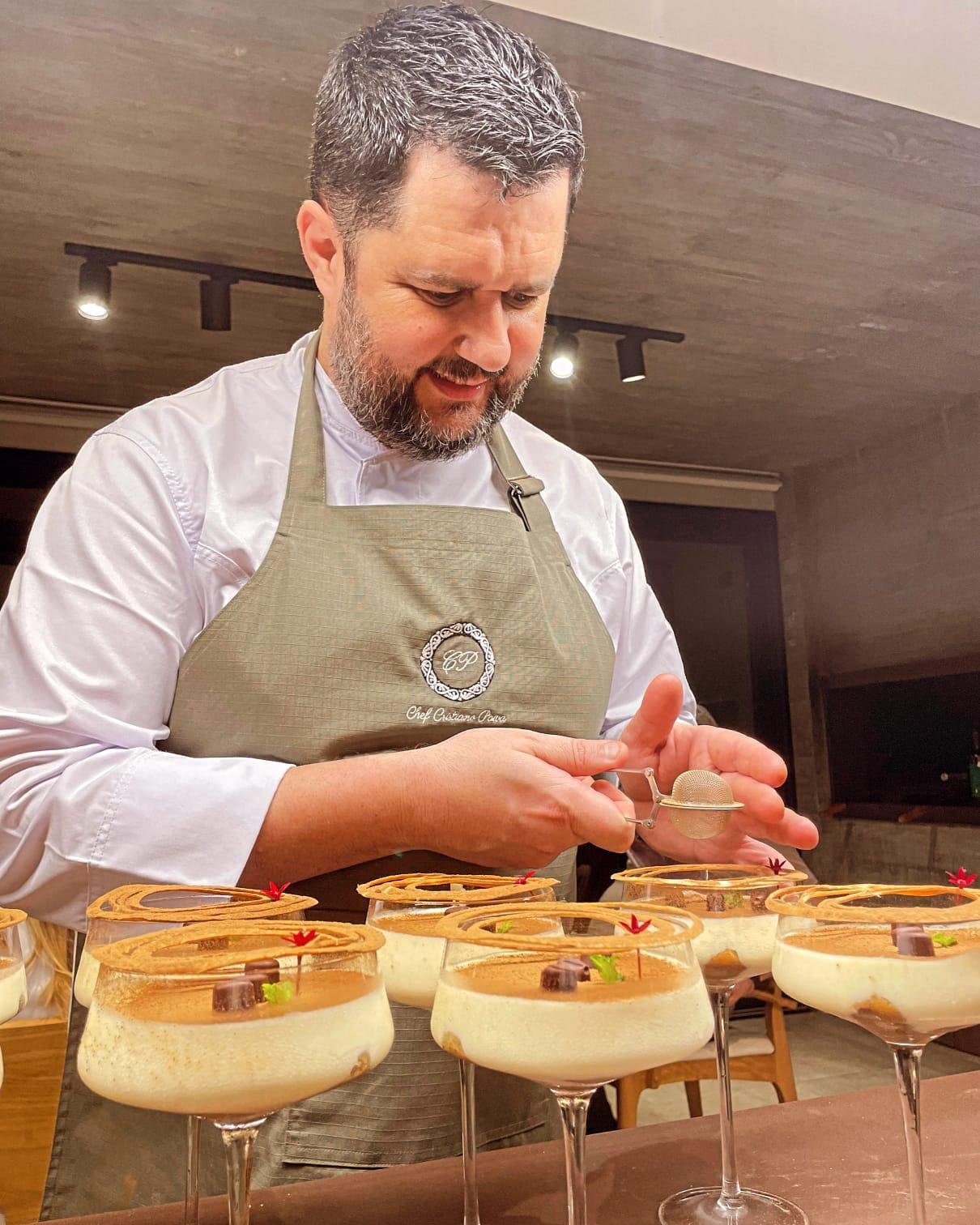 Mais do que um doce, o Tiramis&ugrave; &eacute; considerado uma "It&aacute;lia em forma de colherada"
