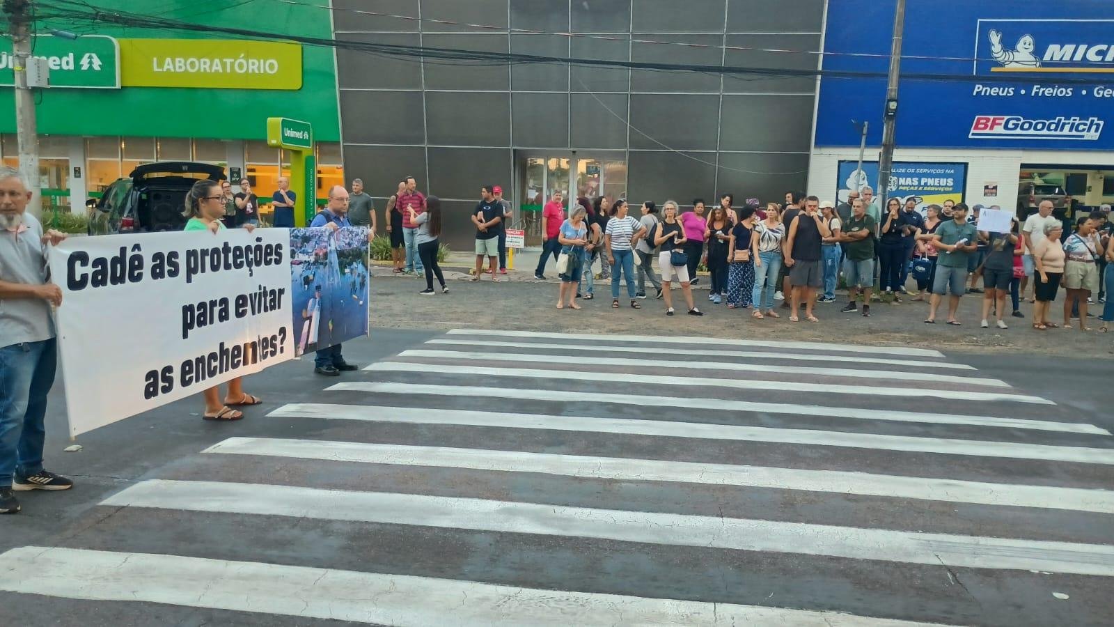 Entre as melhorias previstas est&aacute; a possibilidade de prolonga&ccedil;&atilde;o do dique da cidade
