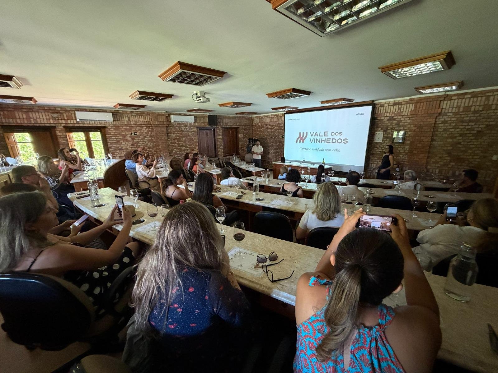 A proposta do rebranding &eacute; fortalecer a leitura do Vale como um territ&oacute;rio &uacute;nico e organizado, refor&ccedil;ando a integra&ccedil;&atilde;o entre Bento Gon&ccedil;alves, Garibaldi e Monte Belo do Sul