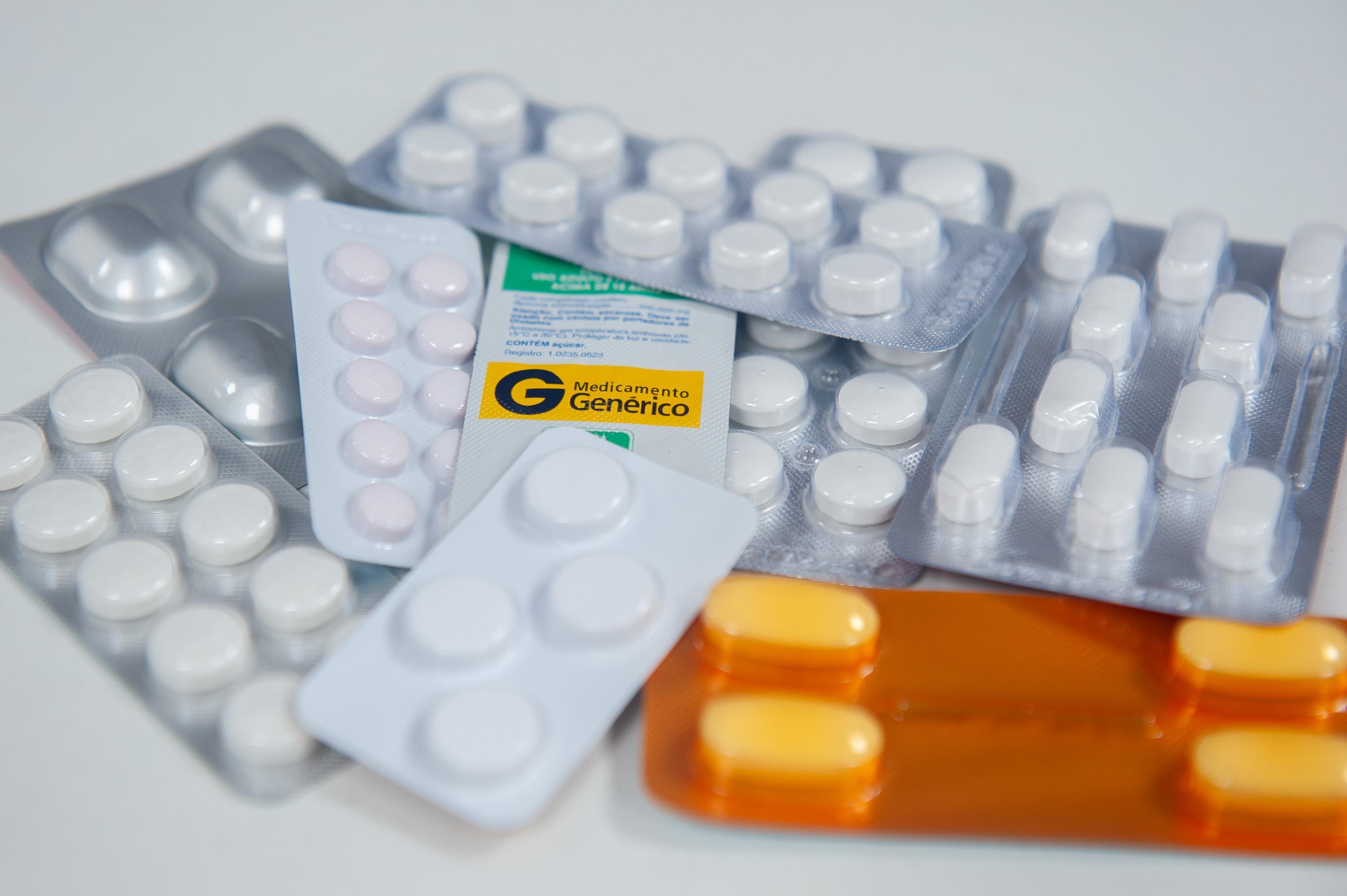 Farm&aacute;cias prevem dificuldades com novo teto de pre&ccedil;os
