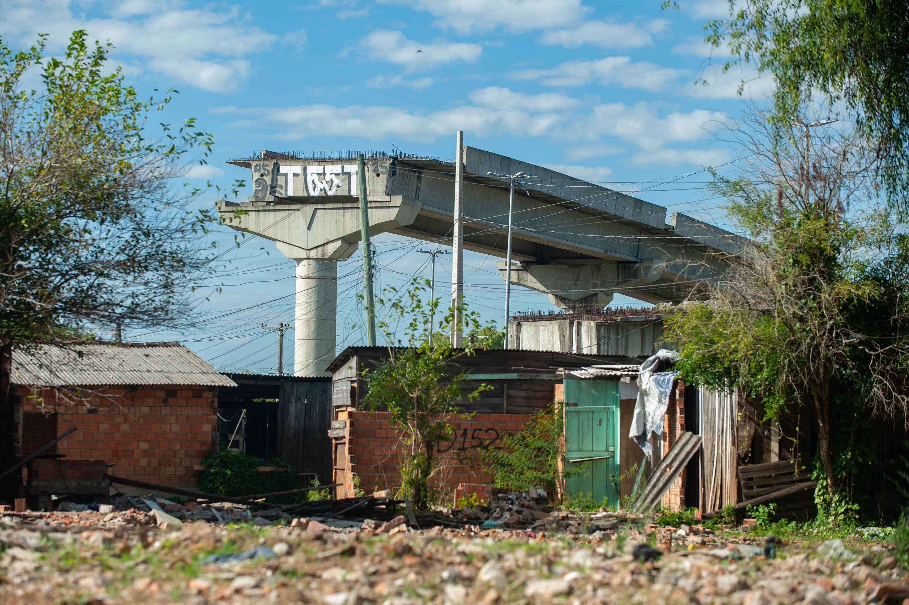Continua&ccedil;&atilde;o da Nova Ponte do Gua&iacute;ba
