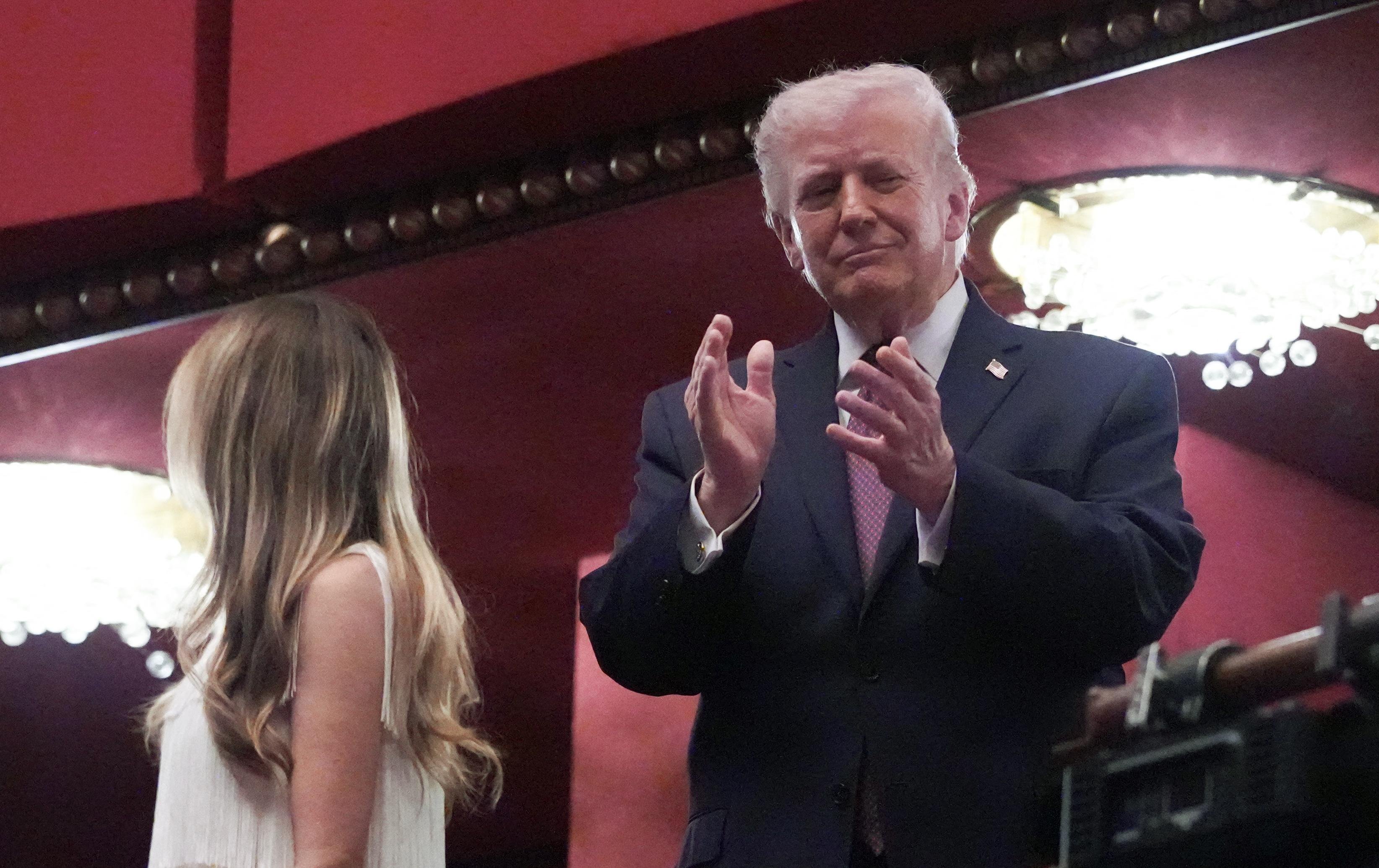 Trump sugere sa&iacute;da dos EUA da Otan e renova cr&iacute;ticas &agrave; organiza&ccedil;&atilde;o