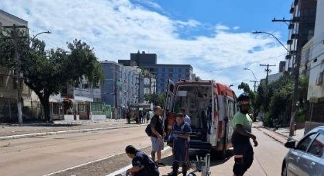 Homem morreu atropelado por &ocirc;nibus no bairro Menino Deus, em Porto Alegre