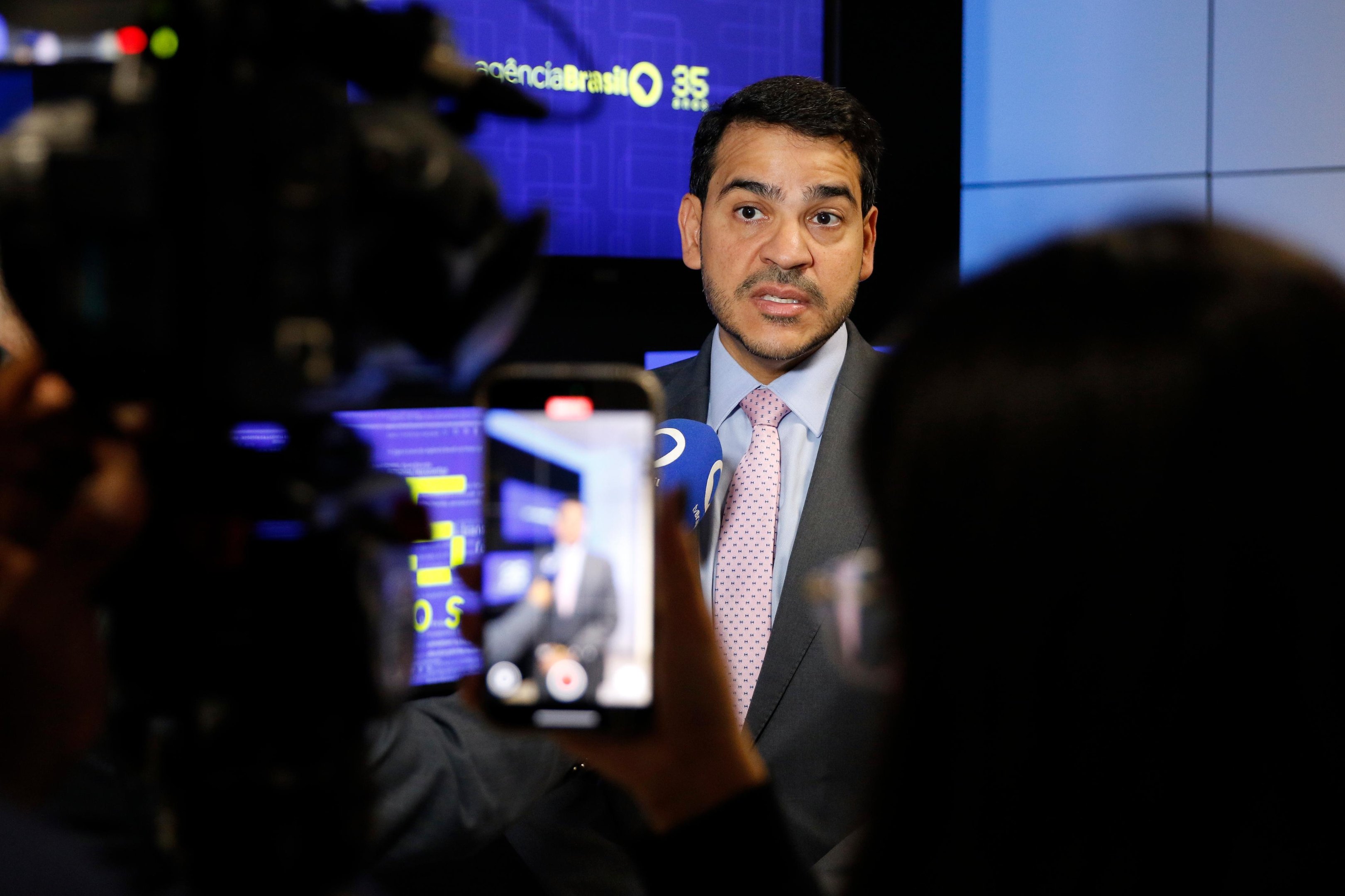 Messias &eacute; o atual advogado-geral da Uni&atilde;o e tem longa carreira na &aacute;rea jur&iacute;dica
