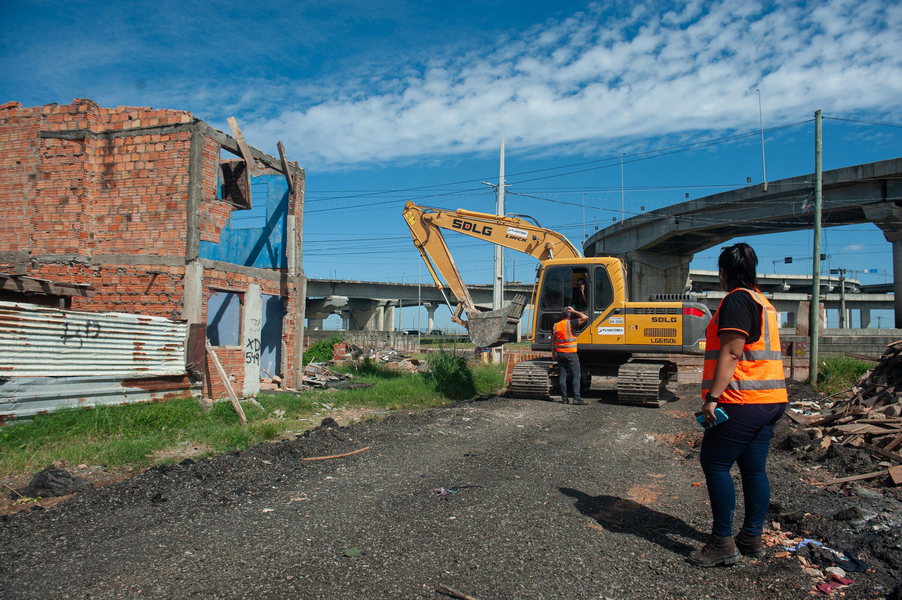 Retomada das obras da nova ponte do Gua&iacute;ba depende tamb&eacute;m da remo&ccedil;&atilde;o de fam&iacute;lias em &aacute;reas da zona Norte da Capital