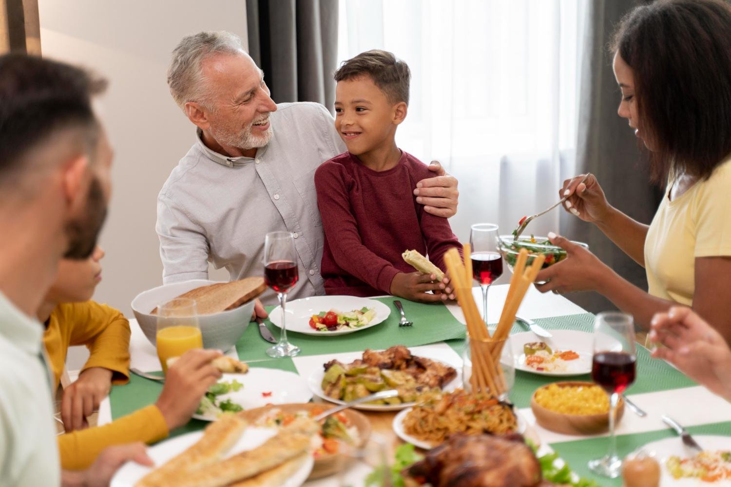 Almo&ccedil;o em fam&iacute;lia mant&eacute;m a P&aacute;scoa como momento de encontro, partilha e celebra&ccedil;&atilde;o mais intimista