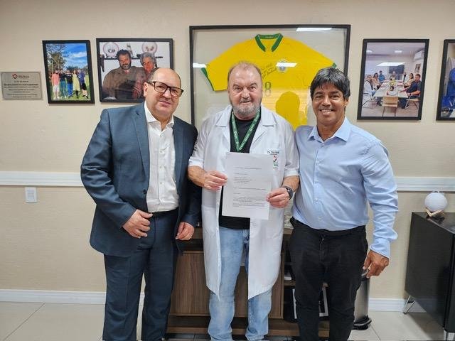 Presidente da ALRS, deputado Sergio Peres, e o vereador de Porto Alegre, Professor Tovi foram recebidos pelo diretor-presidente da Associa&ccedil;&atilde;o Hospitalar Vila Nova, Dirceu Beltrame Dal Molin