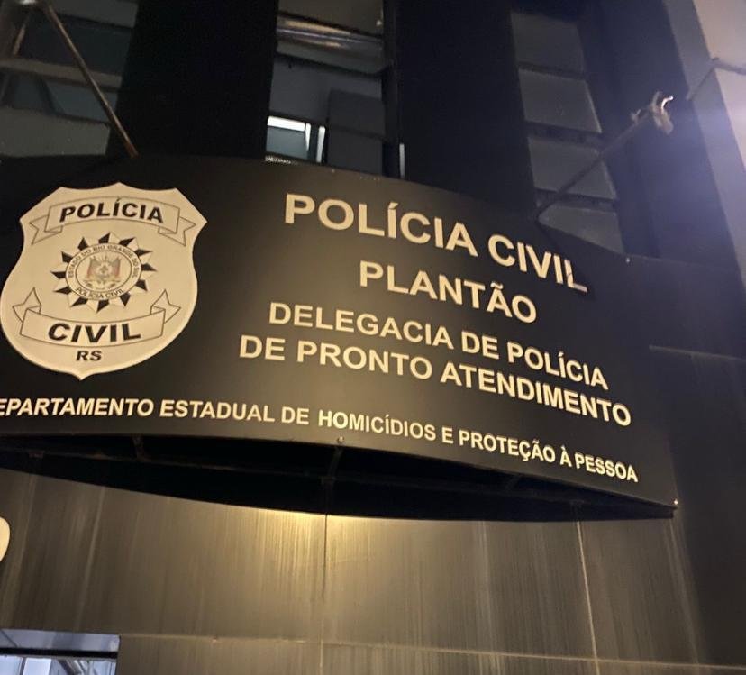 Equipe plantonista do DHPP atendeu ocorr&ecirc;ncia com jovem baleado na Vila Jardim