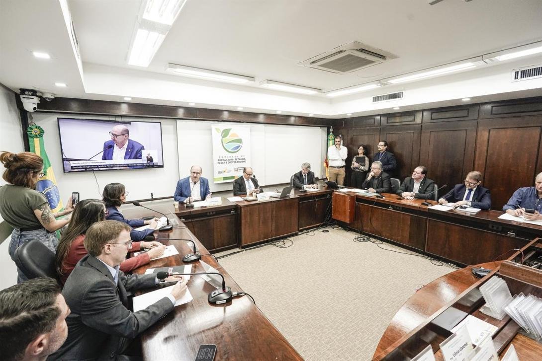 Os diretores da empresa argumentaram sobre a relev&acirc;ncia das tecnologias, e receberam os contrapontos