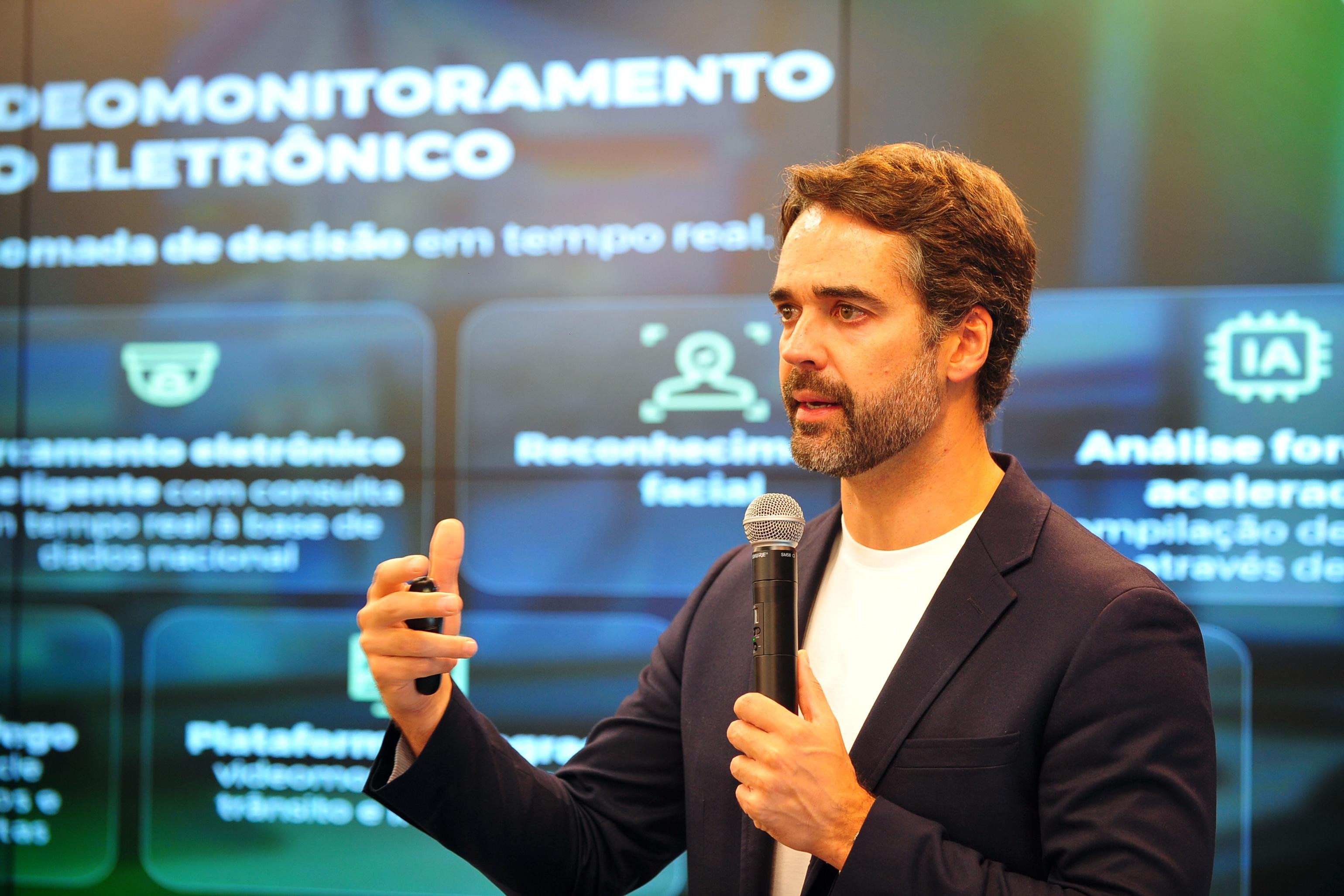 Ap&oacute;s decidir ficar no cargo, Eduardo Leite prepara ajustes no secretariado