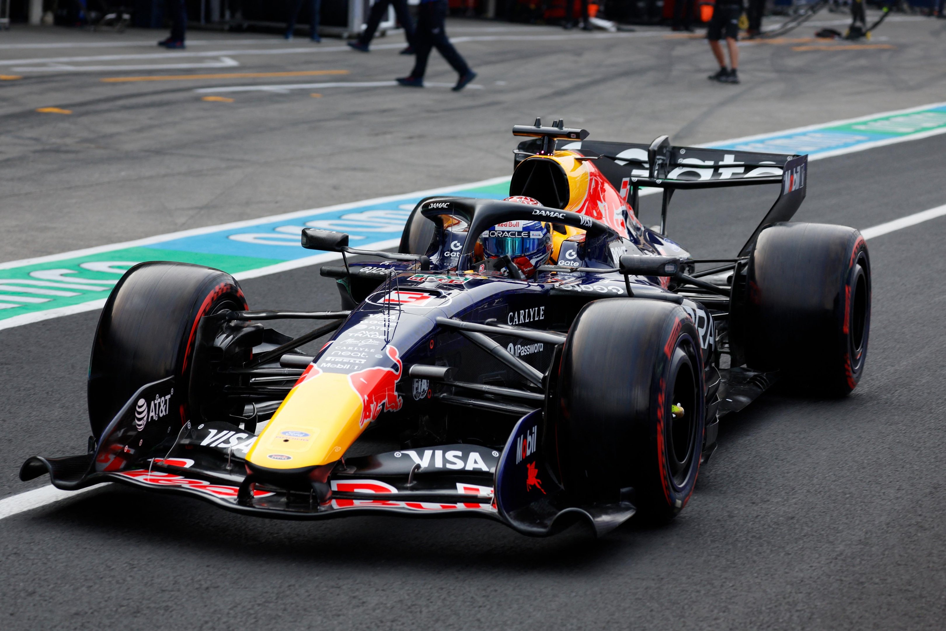 Red Bull tem carro inst&aacute;vel e dif&iacute;cil de acertar