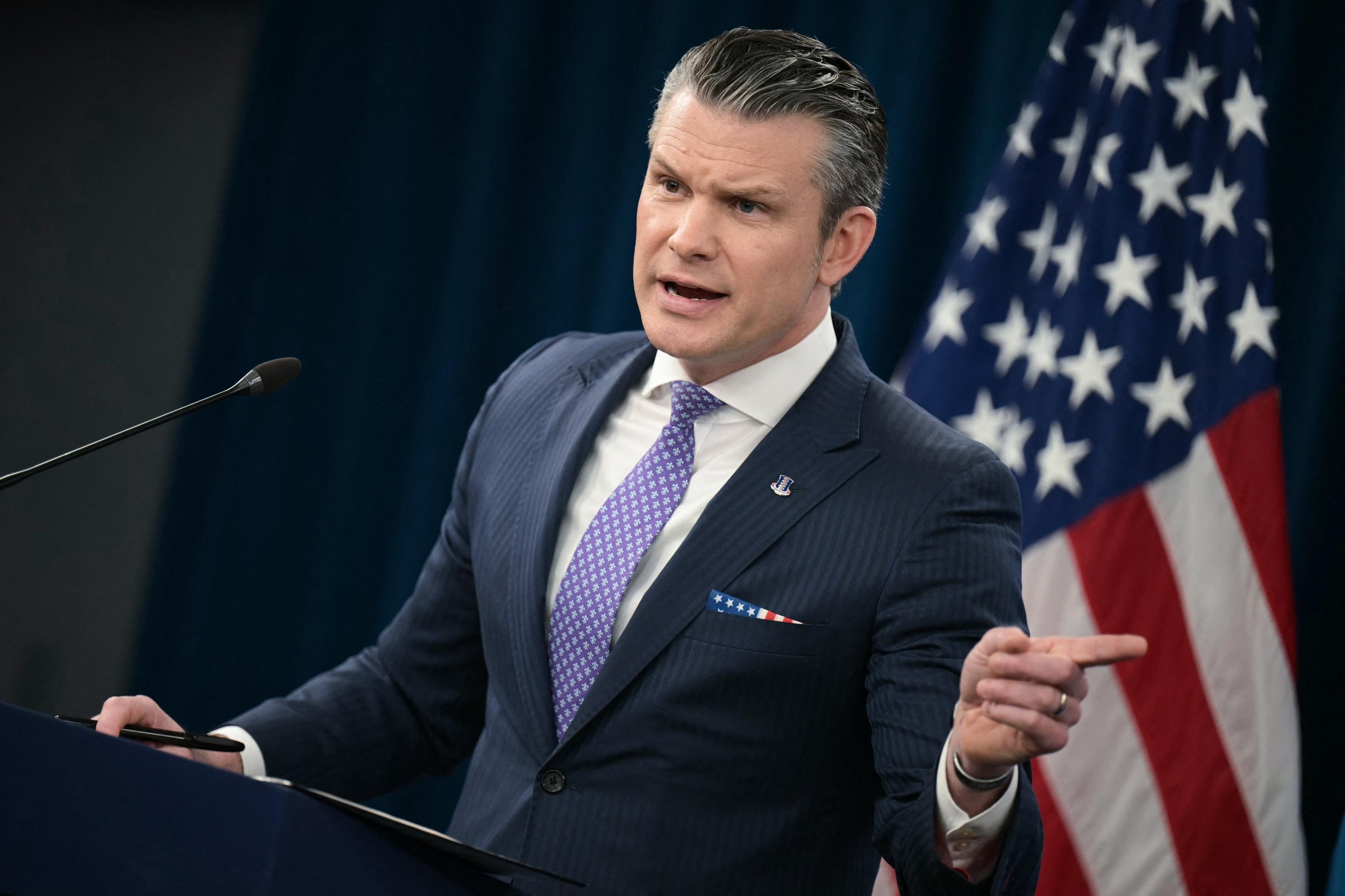 Hegseth demite chefe do Estado-Maior do Ex&eacute;rcito