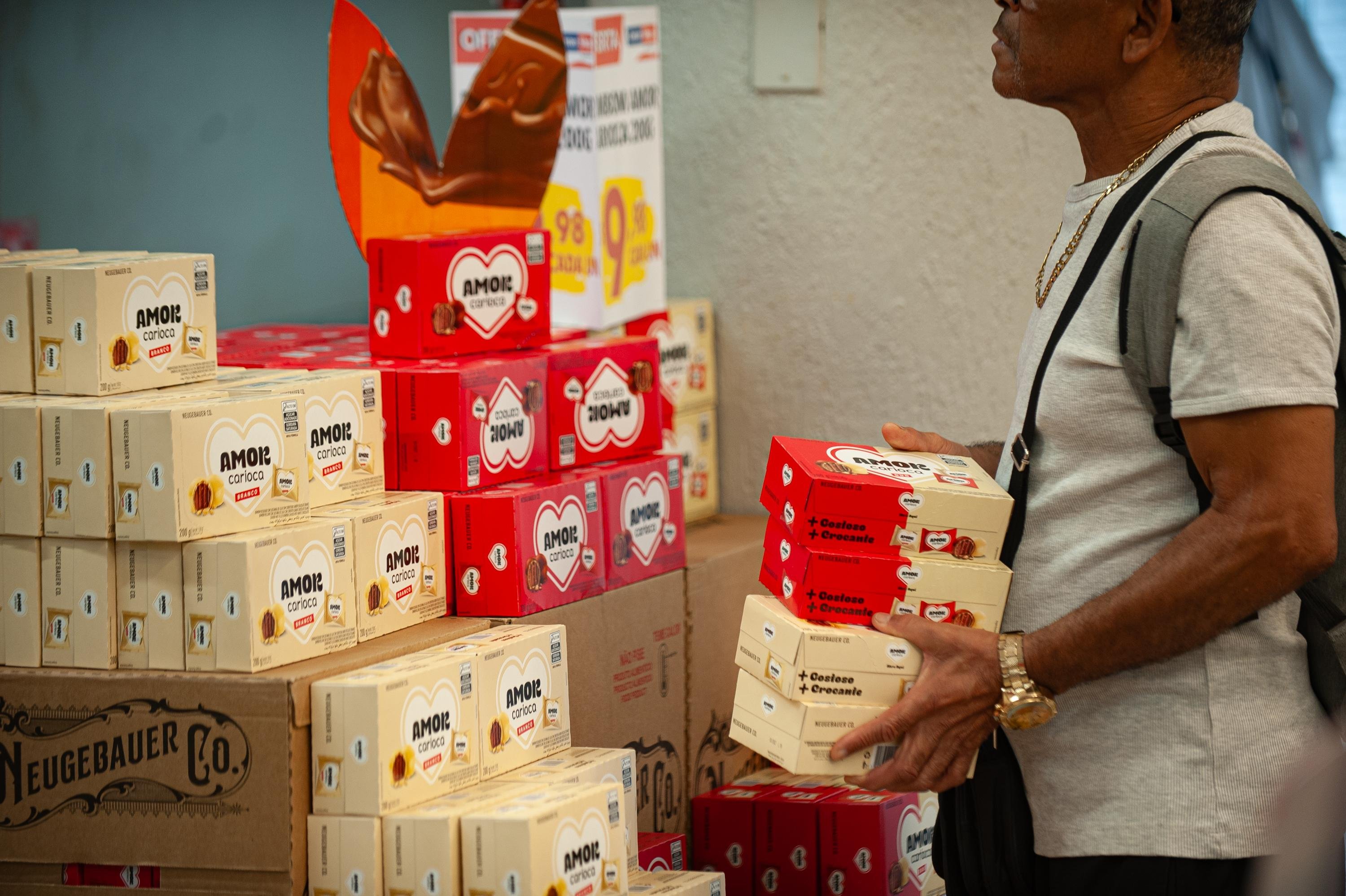 Movimento no com&eacute;rcio e supermercados no feriado de sexta-feira santa, 03/04