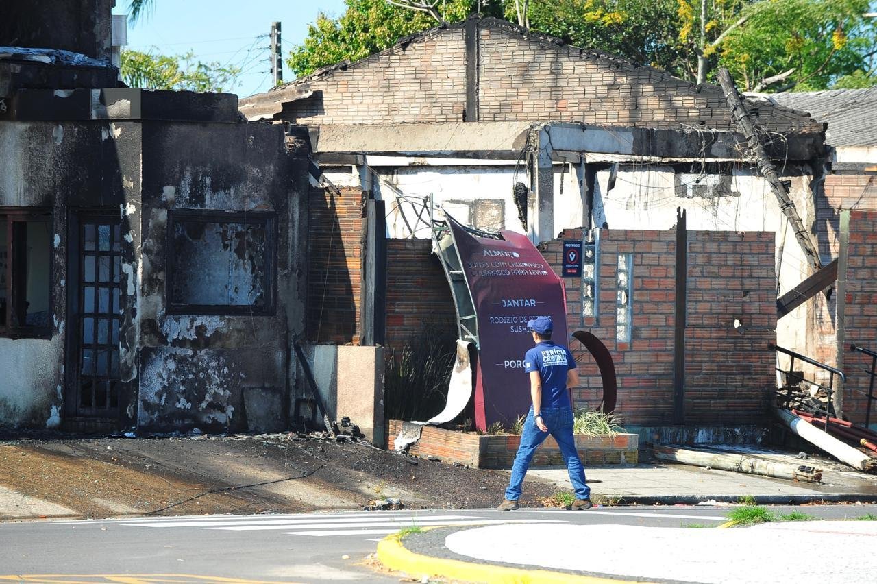 Acidente deixa quatro mortos em Cap&atilde;o da Canoa