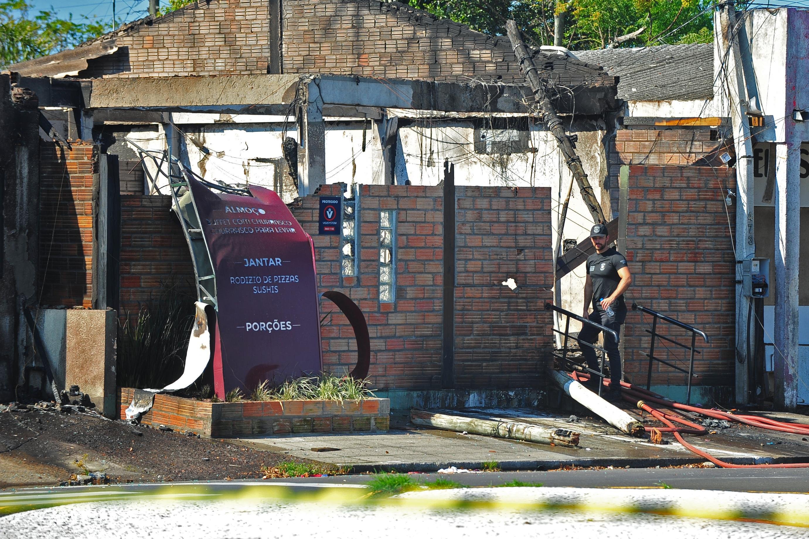 Avi&atilde;o caiu em um restaurante, deixando quatro mortos em Cap&atilde;o da Canoa