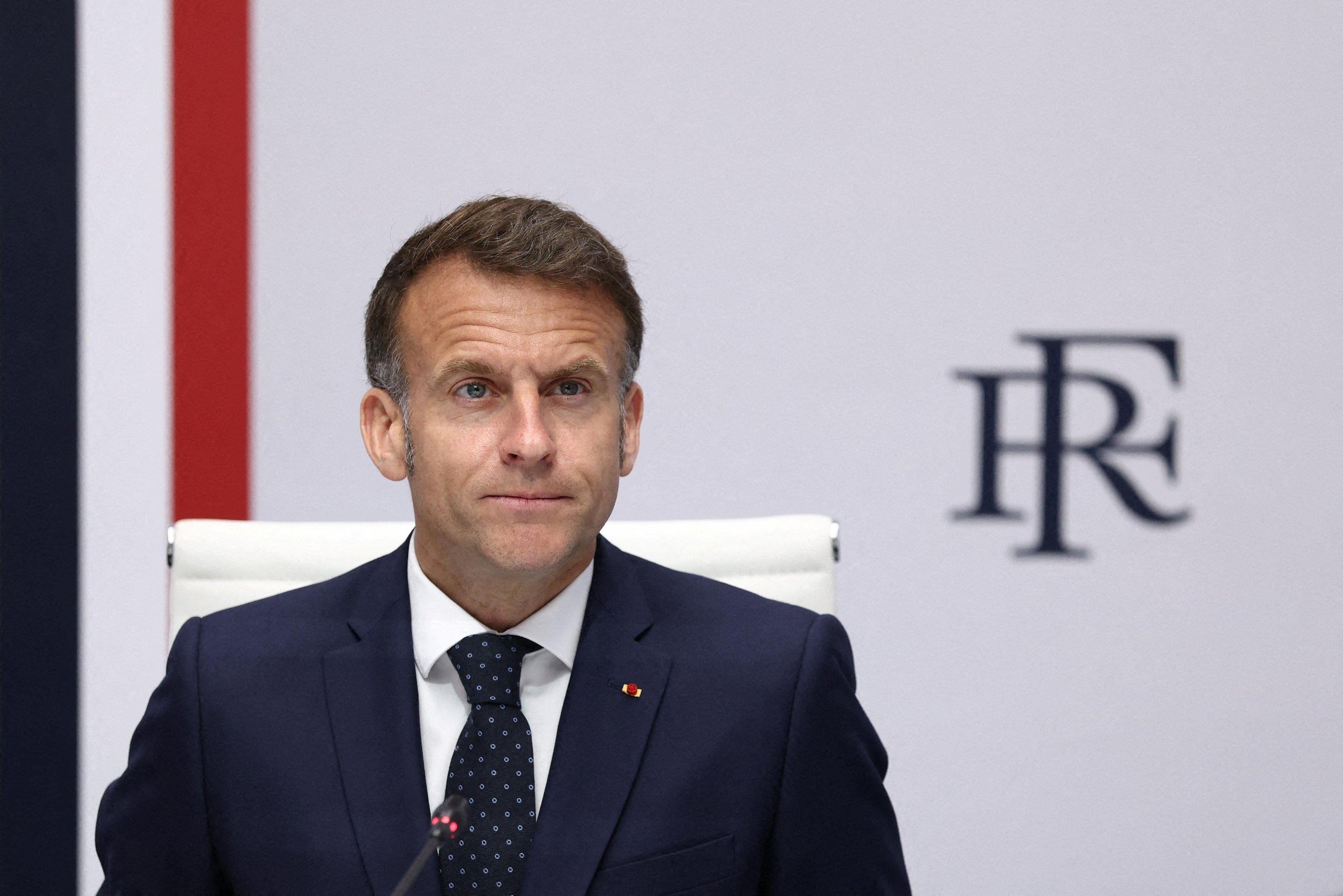 Macron afirmou que a "verifica&ccedil;&atilde;o de idade deve ser baseada em mecanismos nacionais e europeus robustos que respeitem a privacidade"