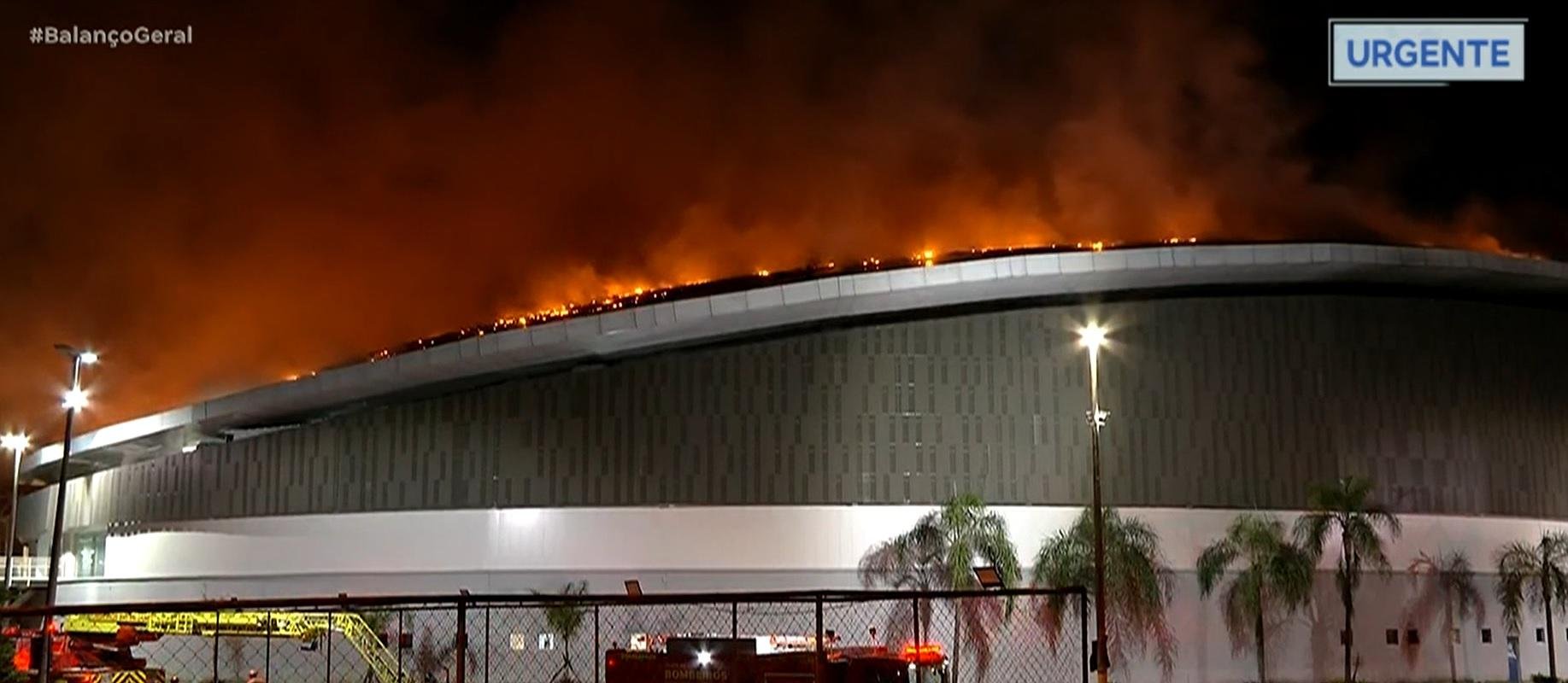 inc&ecirc;ndio de grandes propor&ccedil;&otilde;es atinge Parque Ol&iacute;mpico no Rio