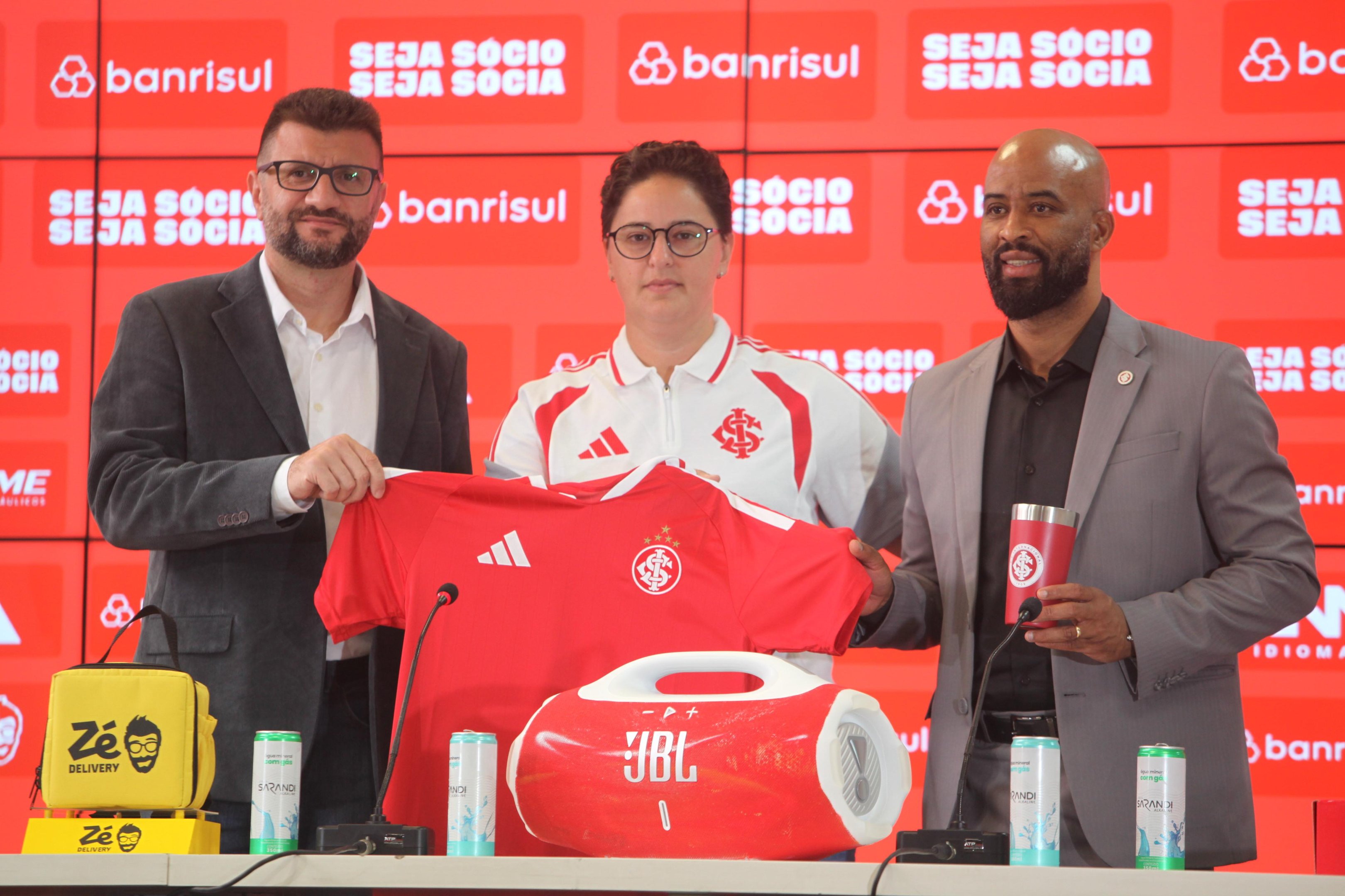Na apresenta&ccedil;&atilde;o, Ivandro Morbach e Fabinho Soldado refor&ccedil;aram a integra&ccedil;&atilde;o dos departamentos feminino e masculino