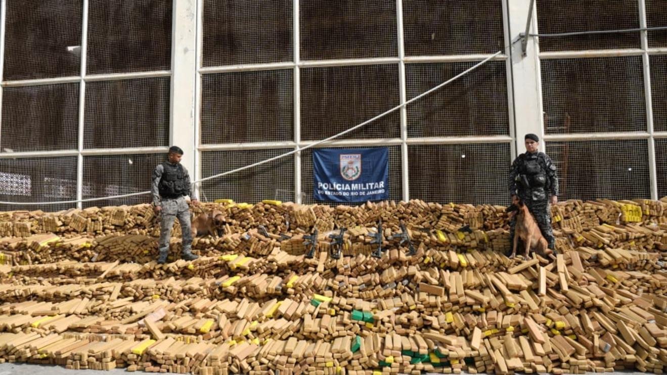 Maconha foi apreendida no Complexo da Mar&eacute;, zona norte do Rio de Janeiro