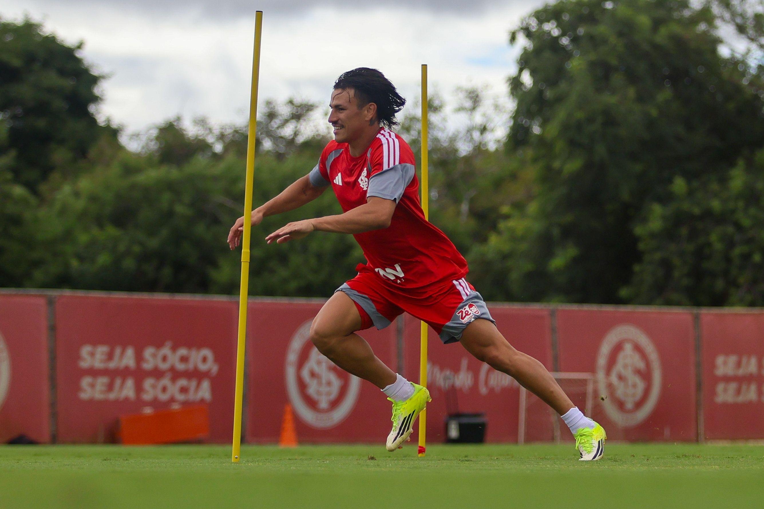 Bernabei dever&aacute; estar em campo no Gre-Nal, mas posi&ccedil;&atilde;o n&atilde;o est&aacute; definida