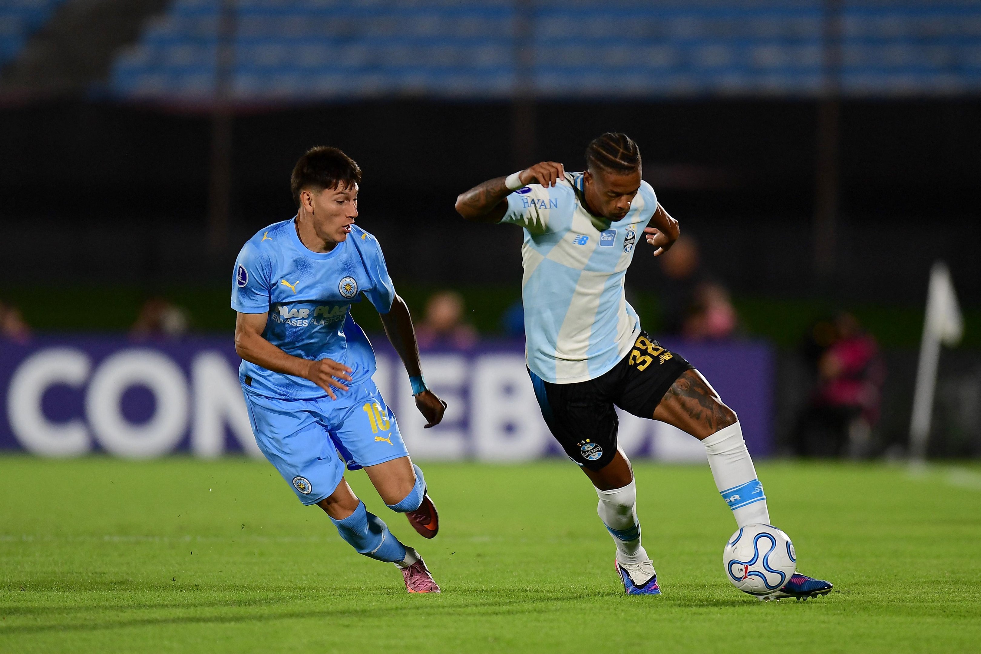 Caio Paulista n&atilde;o teve boa atua&ccedil;&atilde;o em Montevid&eacute;u