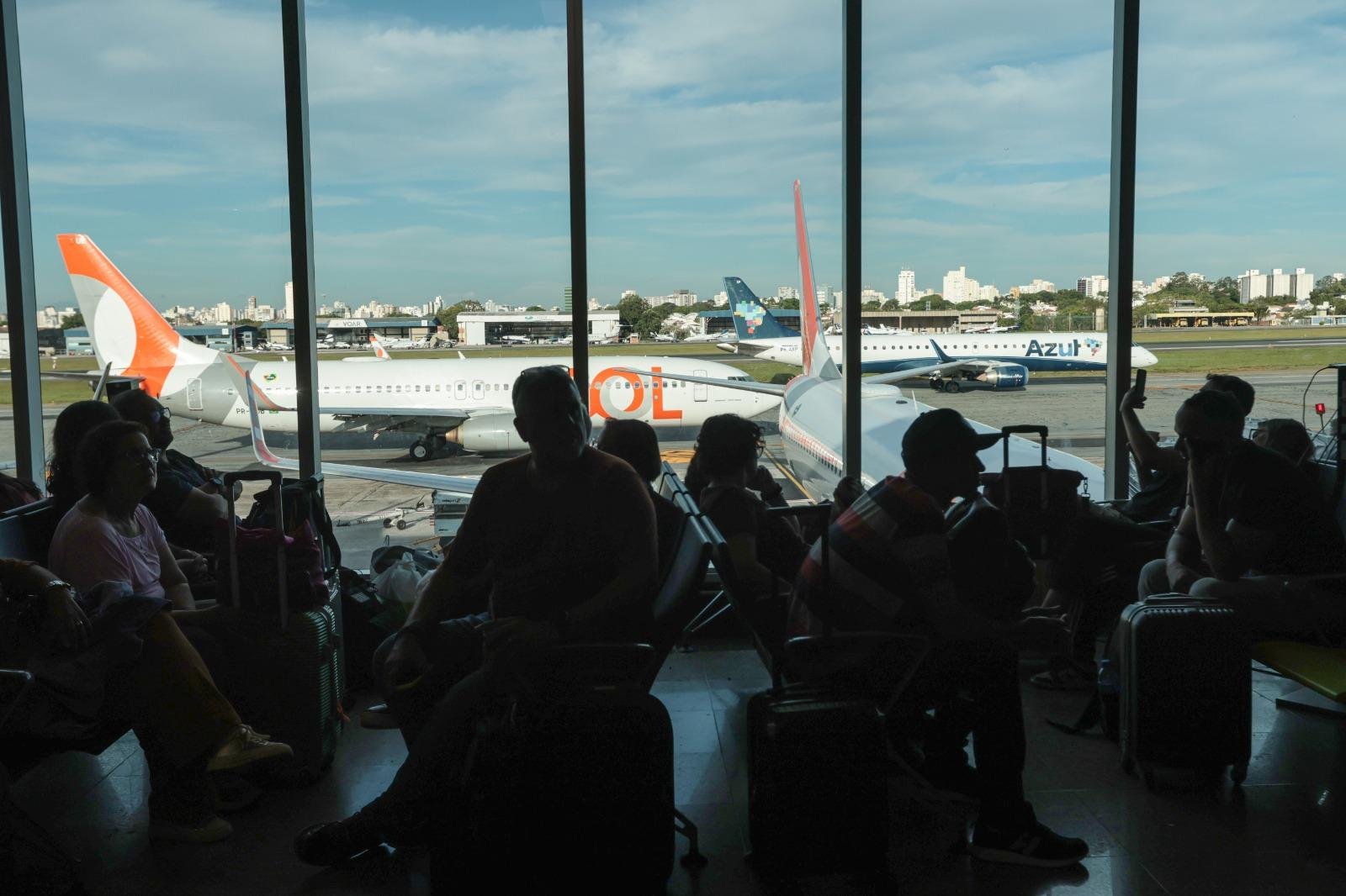 Aeroportos come&ccedil;am a liberar voos ap&oacute;s falha que fechou espa&ccedil;o a&eacute;reo em S&atilde;o Paulo