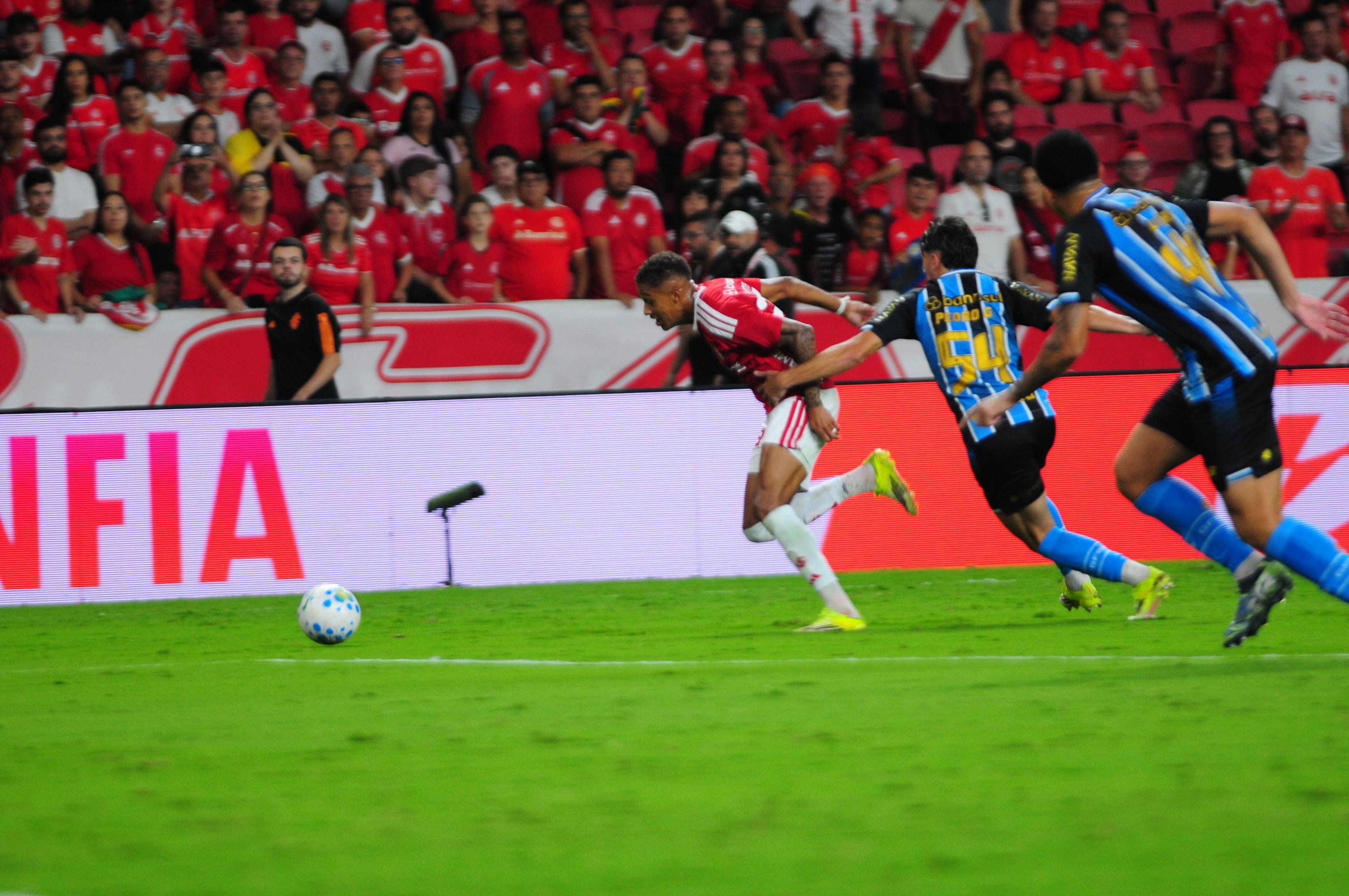 Inter teve mais chances para marcar, mas falhou nas finaliza&ccedil;&otilde;es