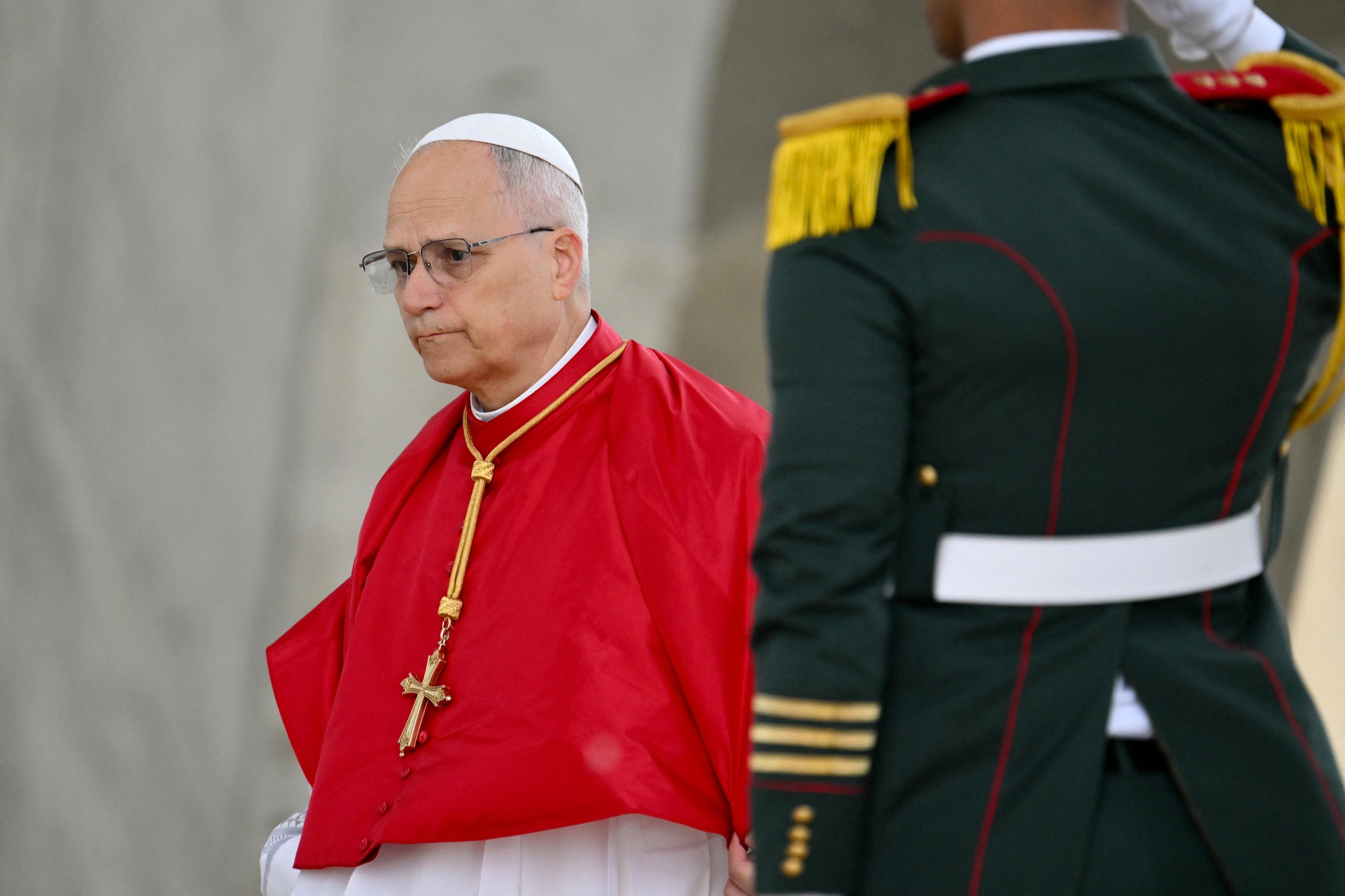 rela&ccedil;&atilde;o entre o Vaticano e a Casa Branca atingiu um ponto de ruptura diplom&aacute;tica ap&oacute;s trocas de cr&iacute;ticas p&uacute;blicas entre o Papa Le&atilde;o XIV e o presidente Donald Trump