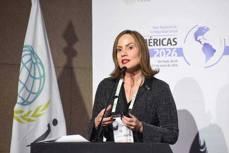 Ana Cristina Silveira assumir&aacute; vaga de Gilberto Waller