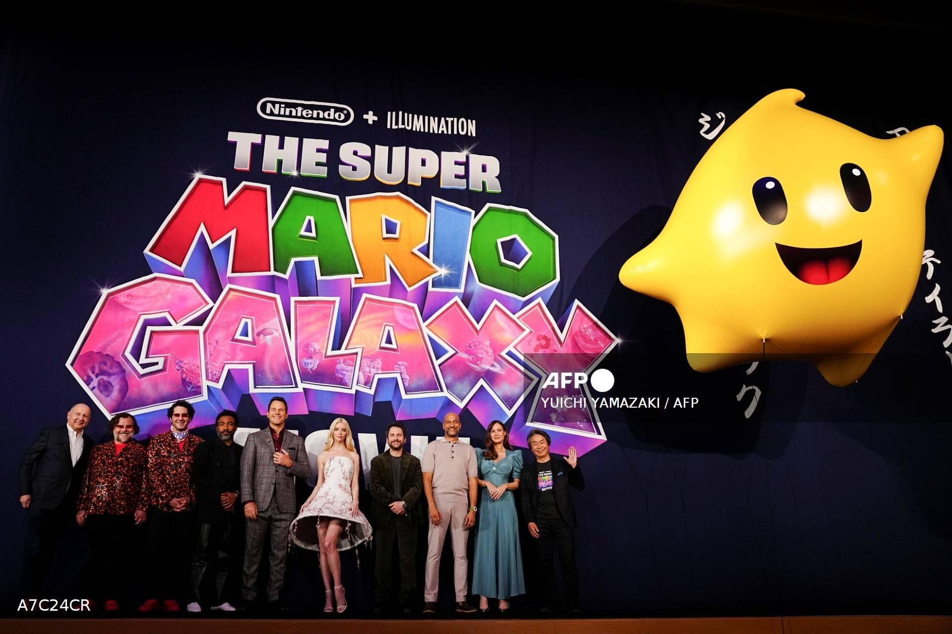 Atores em premi&egrave;re no Jap&atilde;o de 'The Super Mario Galaxy Movie', filme que tem sucesso de bilheteria
