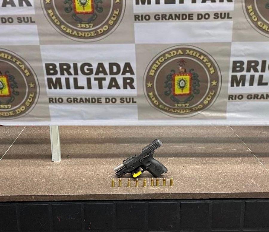 Homem que atirou contra os policiais na vila Buraco Quente estava de posse de uma pistola 9 mm e muni&ccedil;&otilde;es