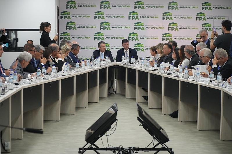 No encontro bancada apresentou o Projeto de Lei 5.122/2023 como solu&ccedil;&atilde;o para parte do endividamento que atinge produtores