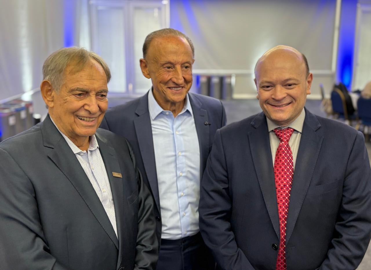 Cl&aacute;udio Bier, presidente da Fiergs, recebeu o amigo Paulo Skaf, presidente da Fiesp, com Marcelo Dantas, diretor presidente do Correio do Povo, na Fiergs