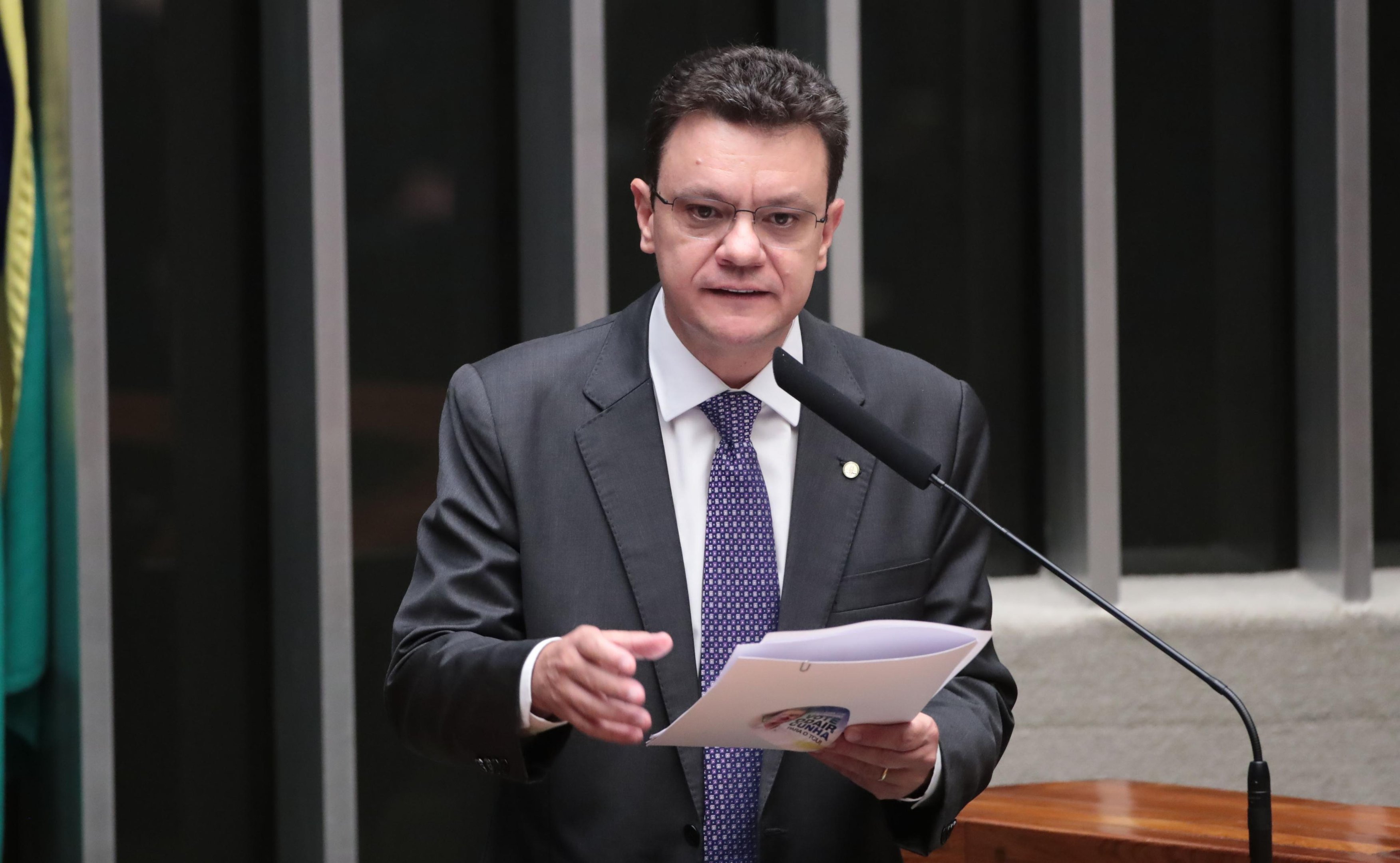 A candidatura do petista teve o endosso de 12 partidos