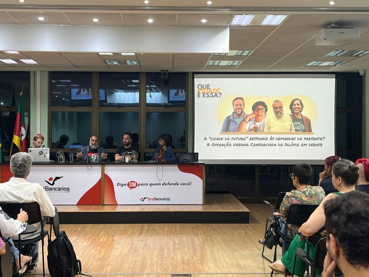Especialistas criticam a verticaliza&ccedil;&atilde;o da &aacute;rea e defendem o financiamento de moradias de interesse social